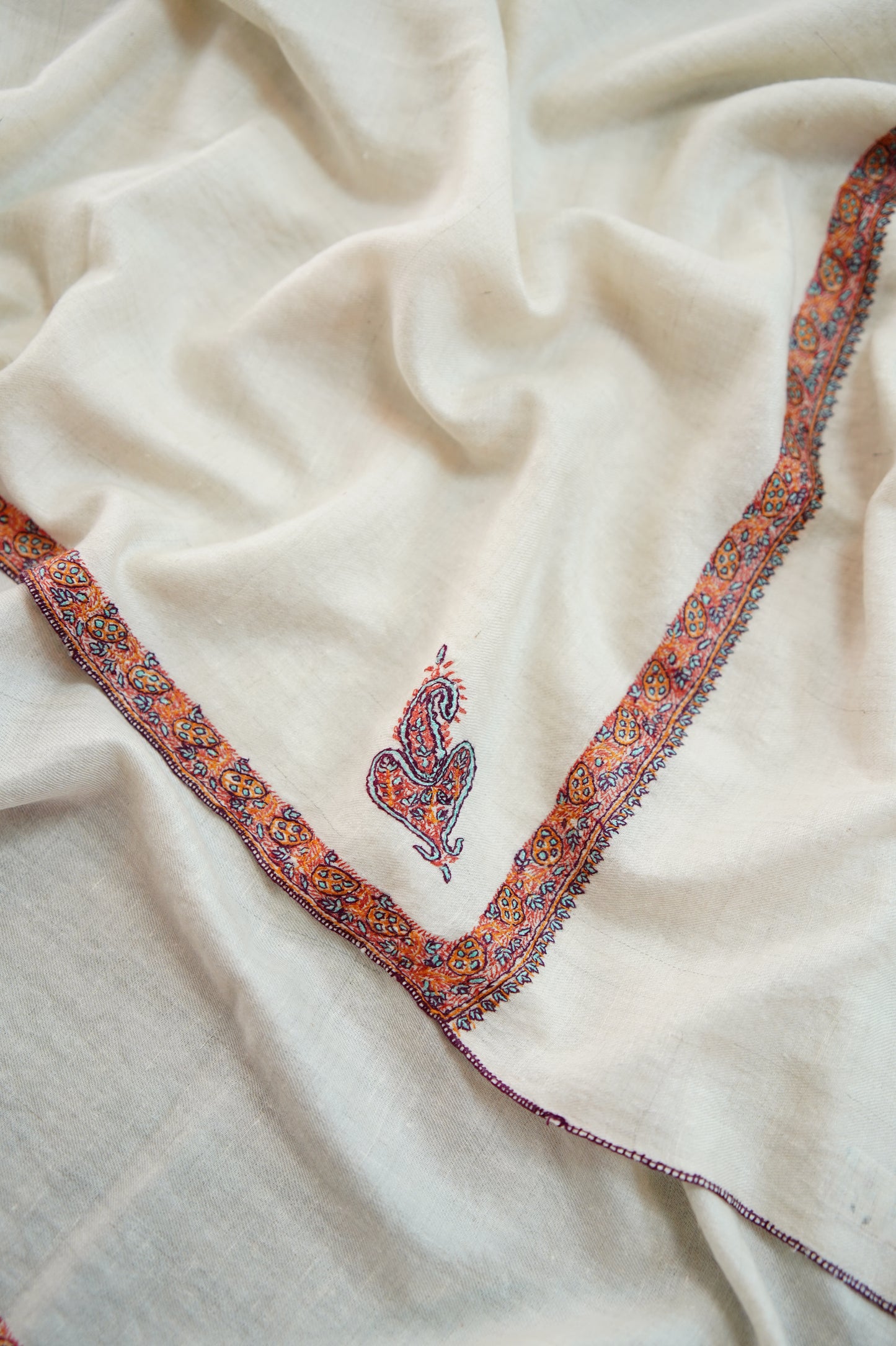 white GI embroidery pashmina shawl 0150