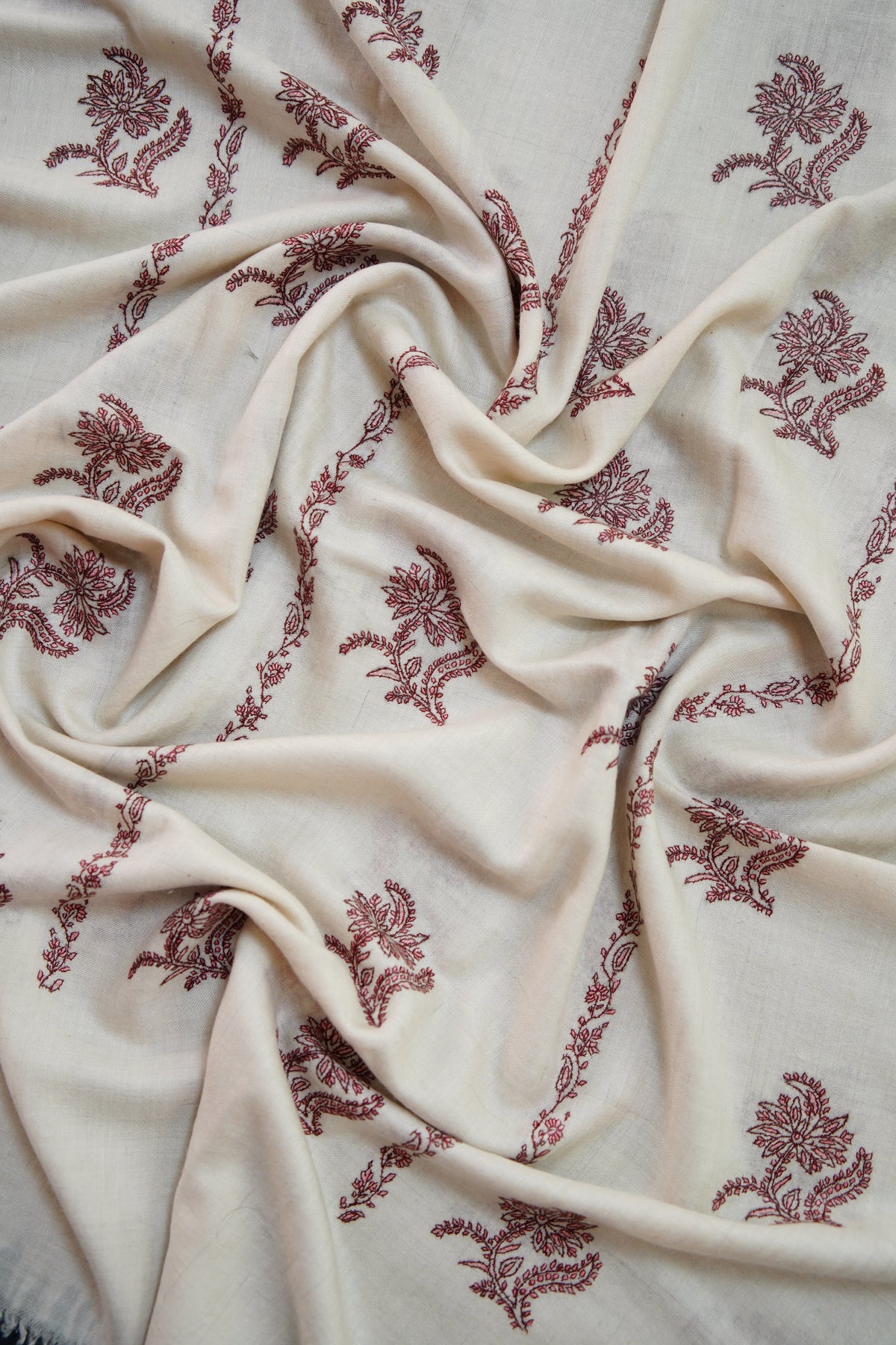 white GI butis embroidery pashmina shawl 0310