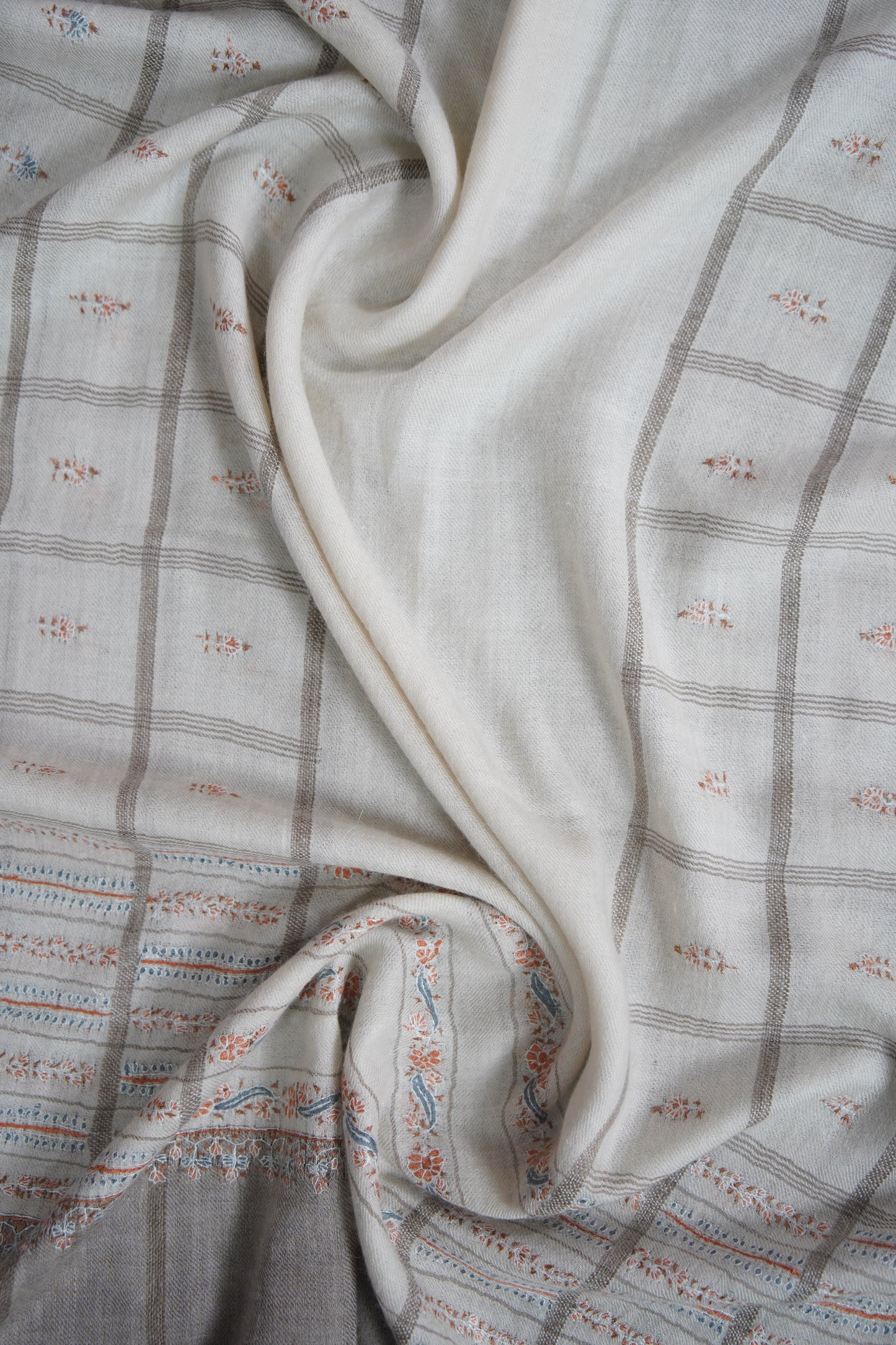 off white GI embroidery pashmina stole 9552