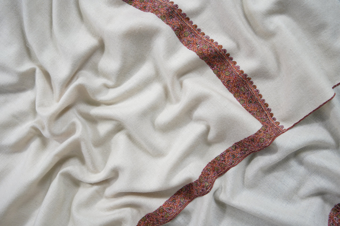 snow white GI hand spun embroidery pashmina shawl 9571