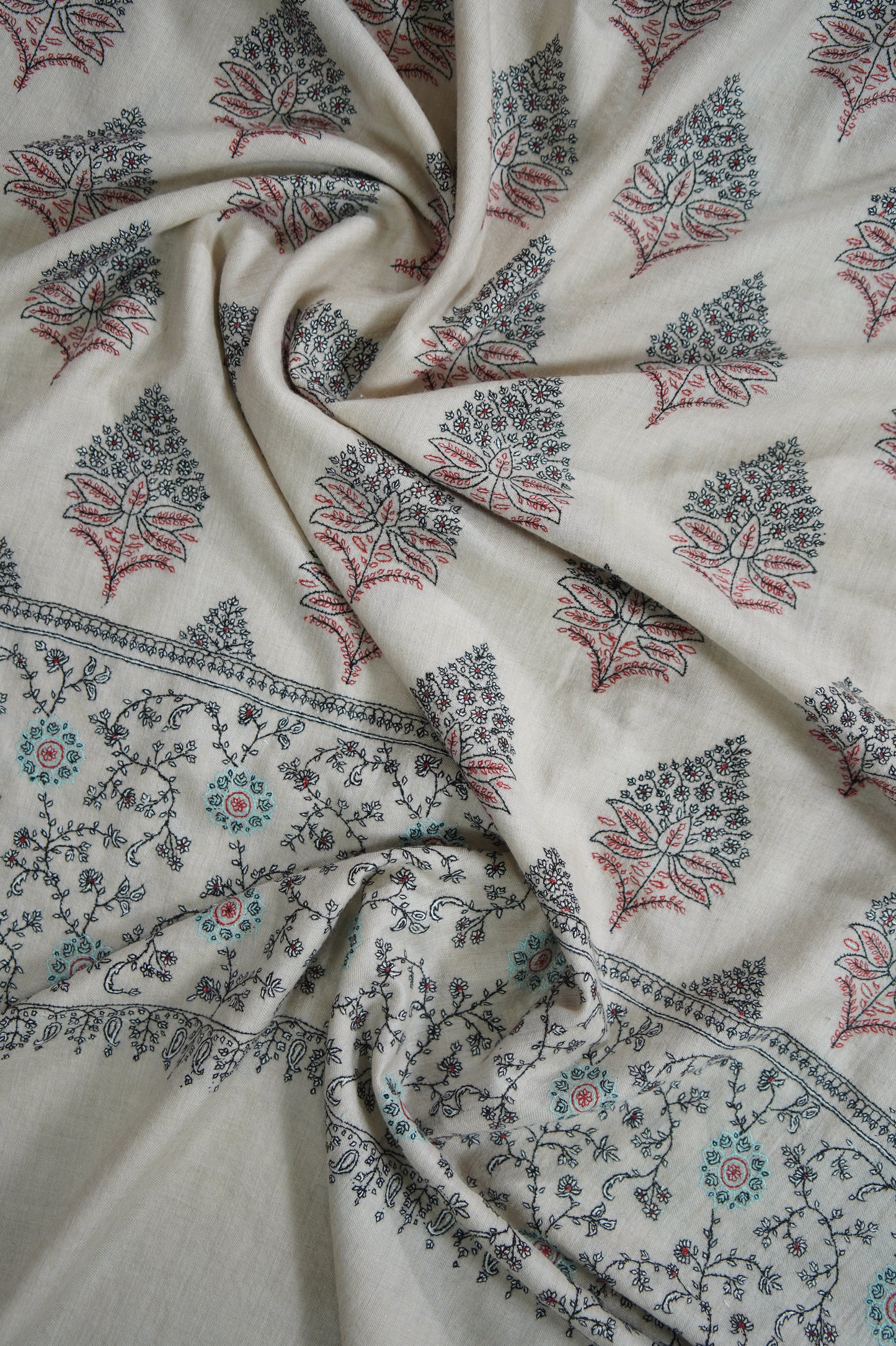 white GI butis embroidery pashmina shawl 9587