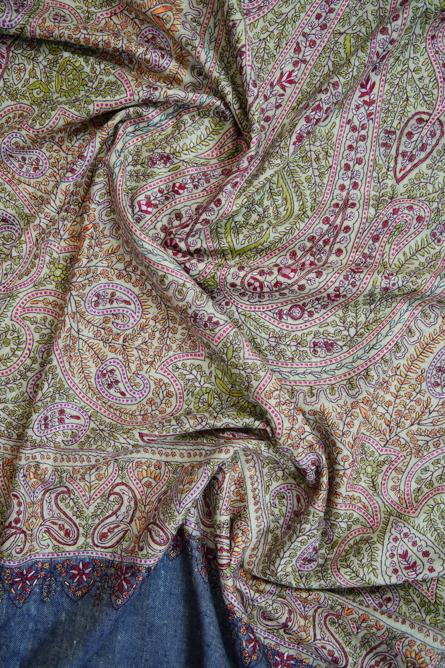 creamy white GI jamma embroidery pashmina shawl 9643