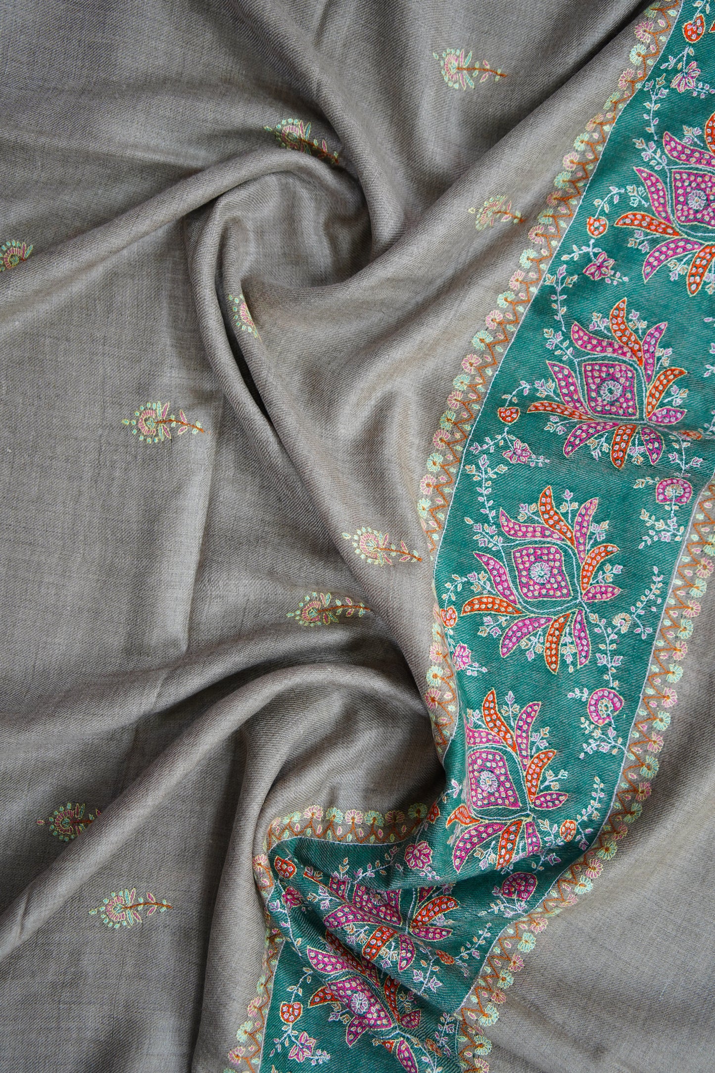 natural butis GI embroidery pashmina shawl 9653