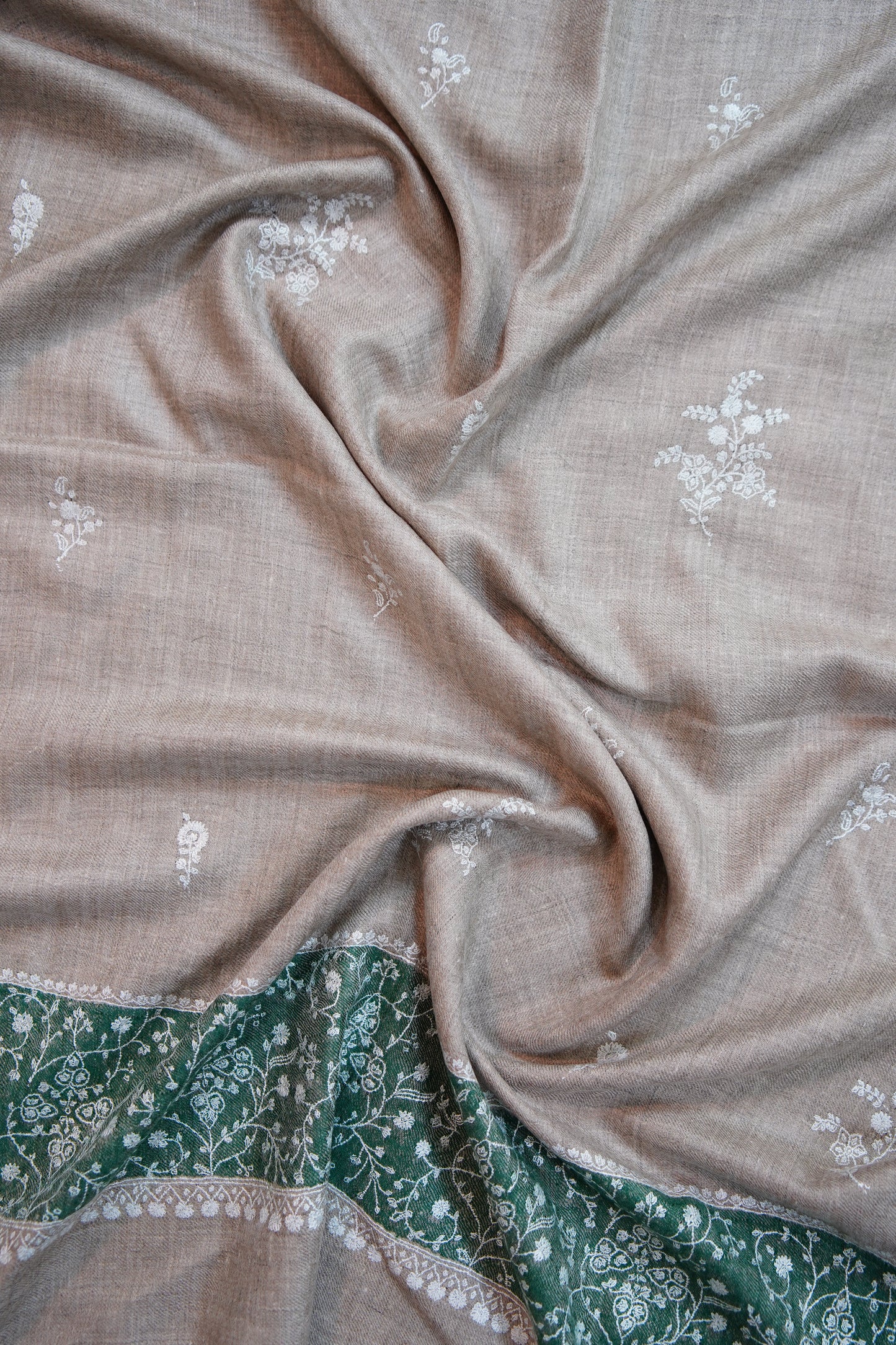light natural GI butis embroidery pashmina stole 9694