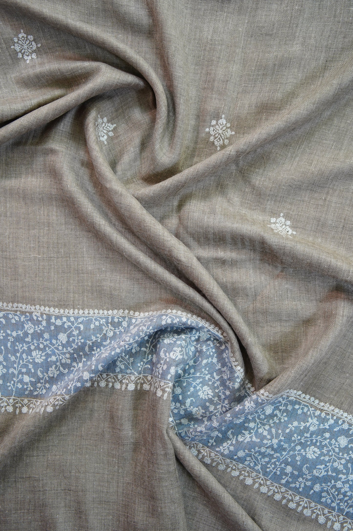 light natural GI butis embroidery pashmina stole 9767