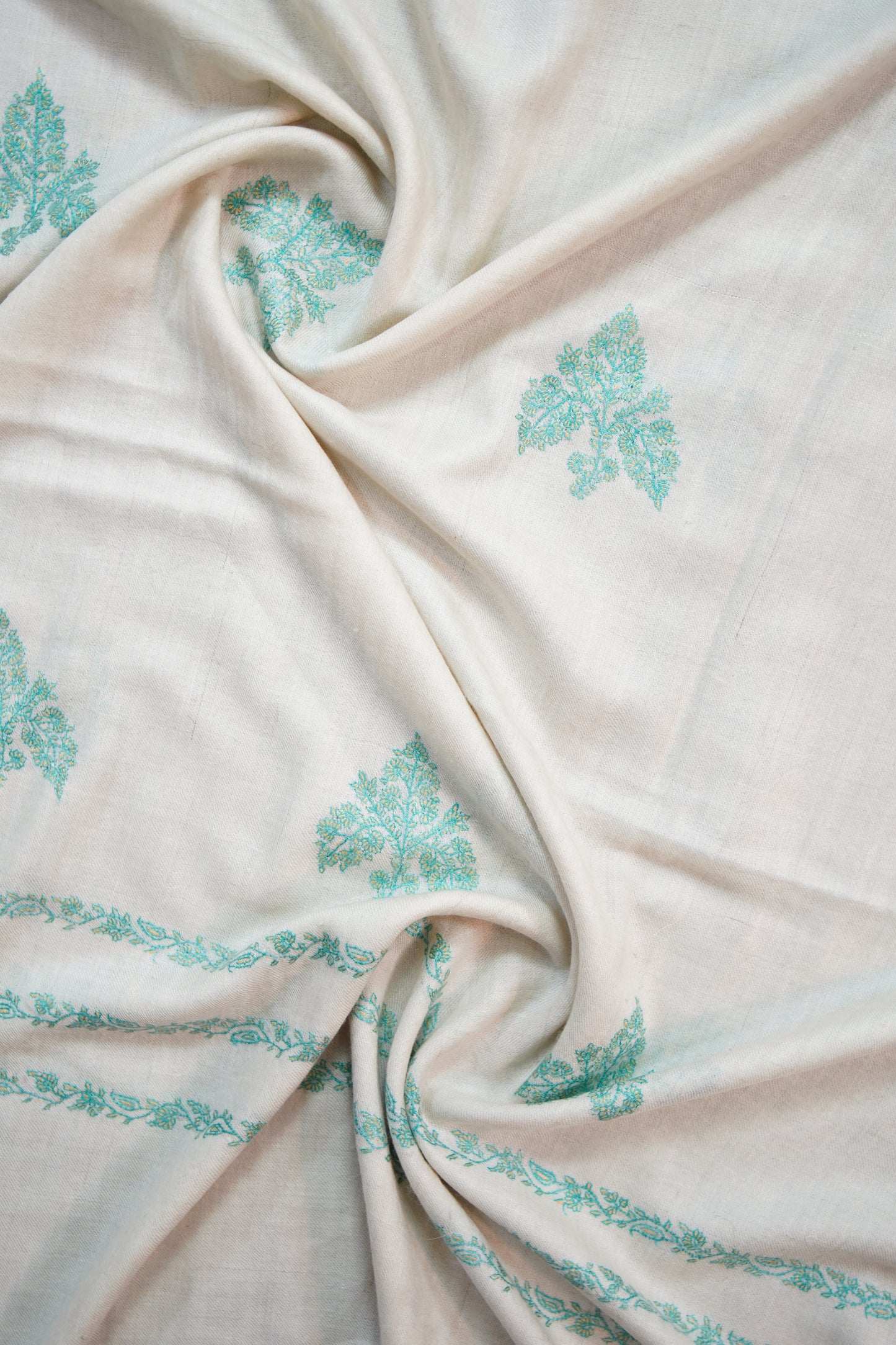 creamy white GI butis embroidery pashmina shawl 9907