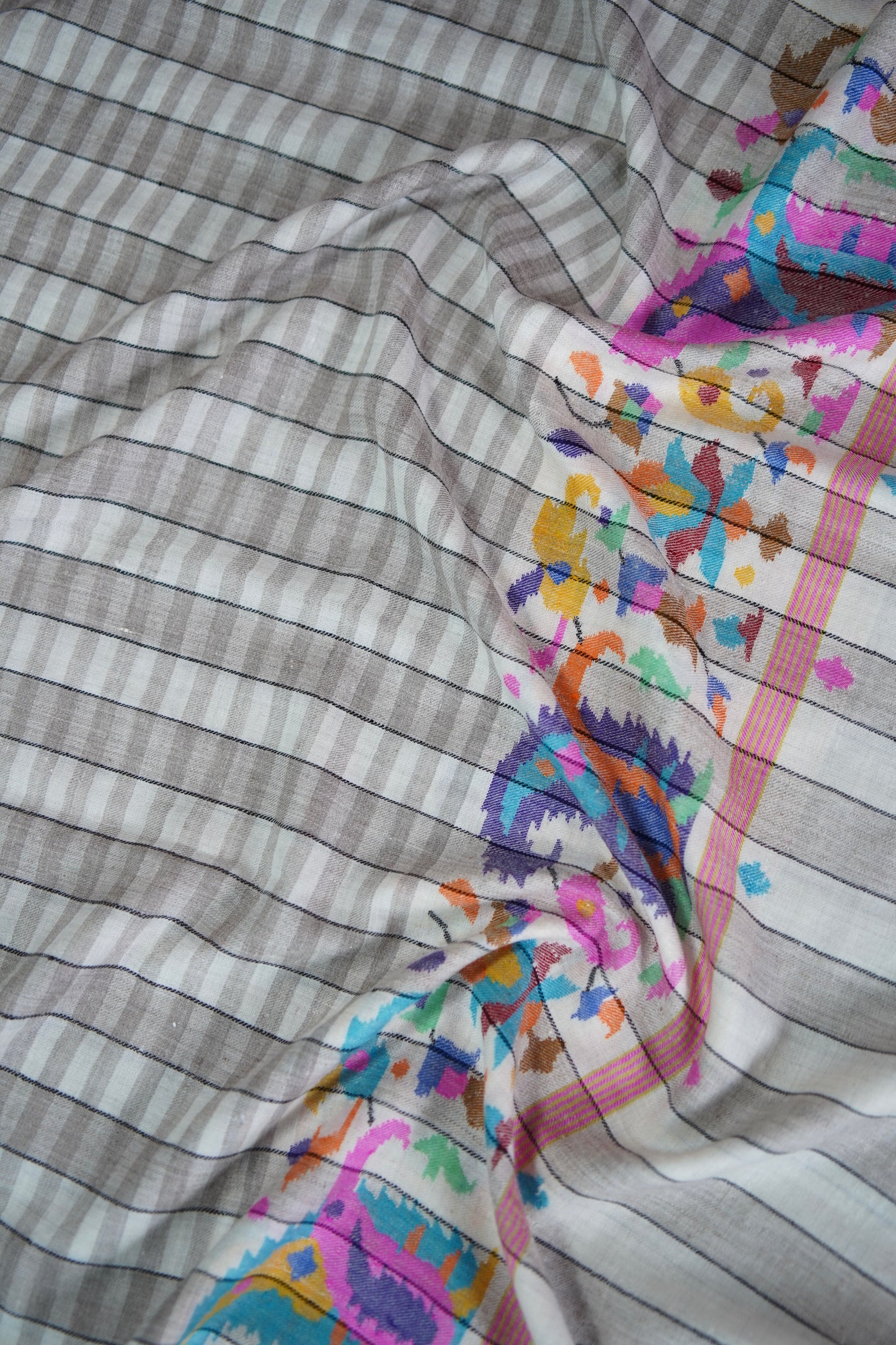 creamy white checked kani palla shawl 9468