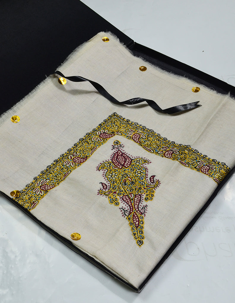 Mussar Rumaal Small Naqsha White RS00030