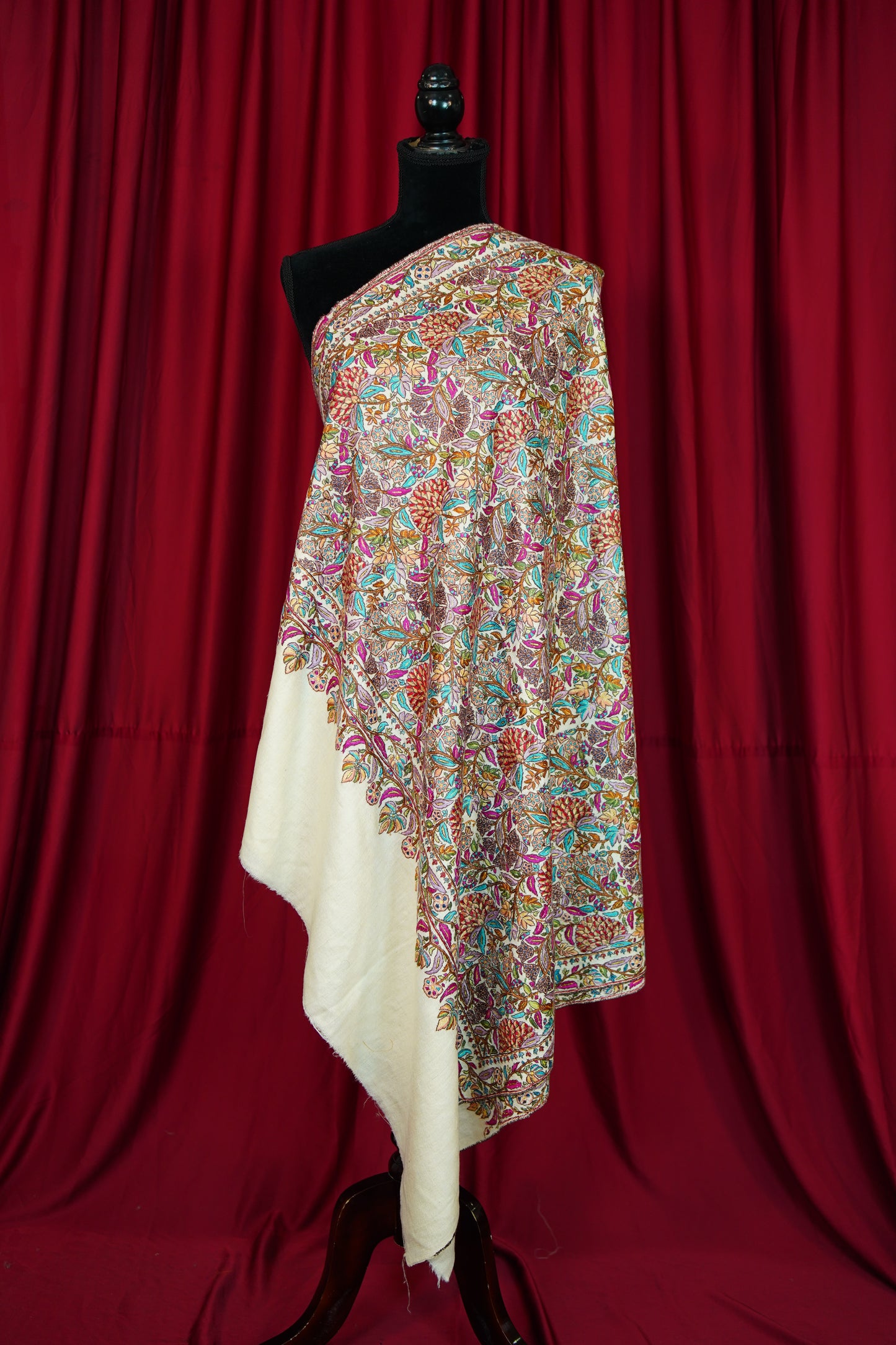 creamy white GI jamma embroidery pashmina shawl 0005