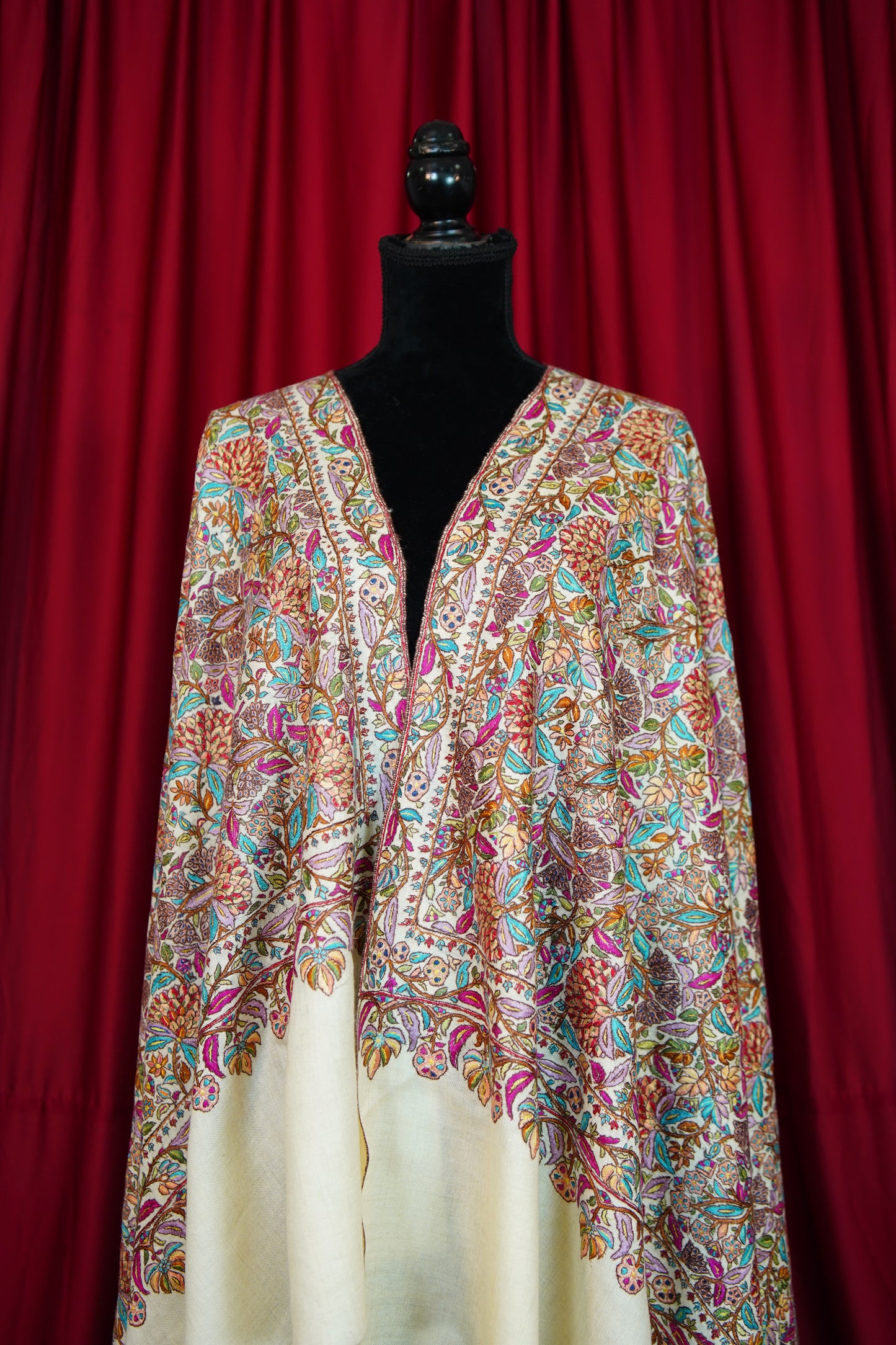 creamy white GI jamma embroidery pashmina shawl 0005