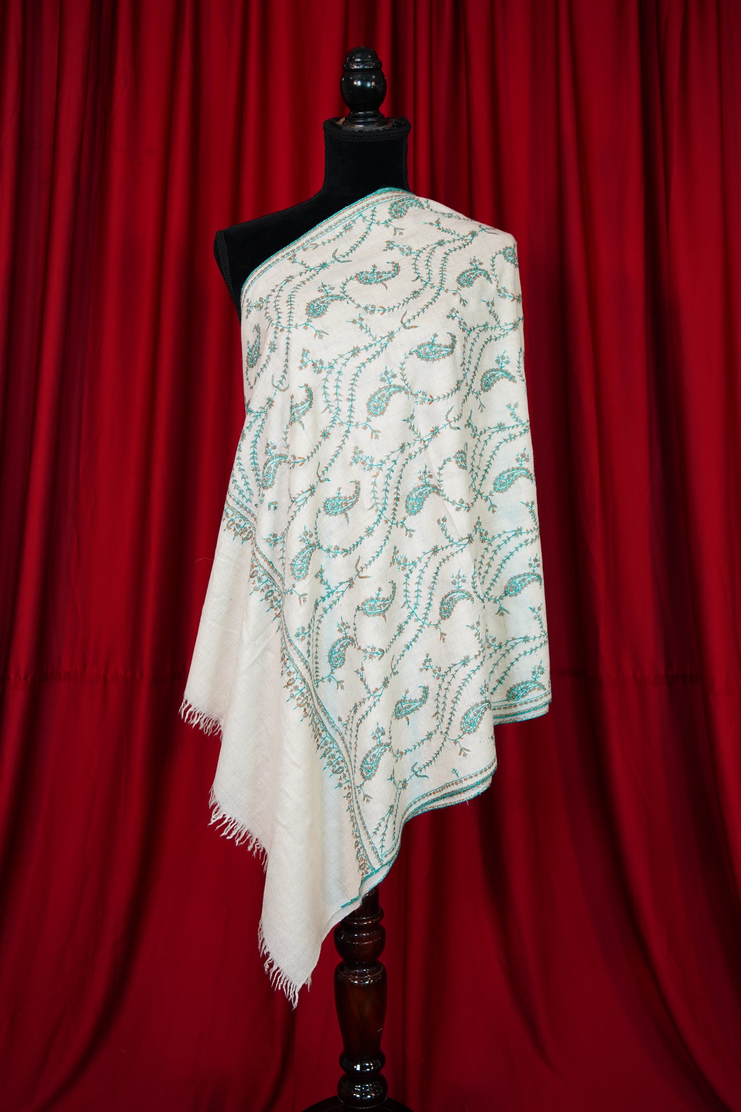 pure white GI jaali embroidery pashmina stole 0006