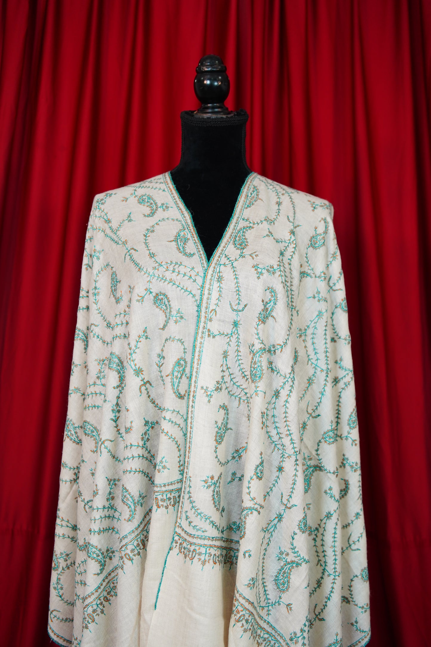 pure white GI jaali embroidery pashmina stole 0006