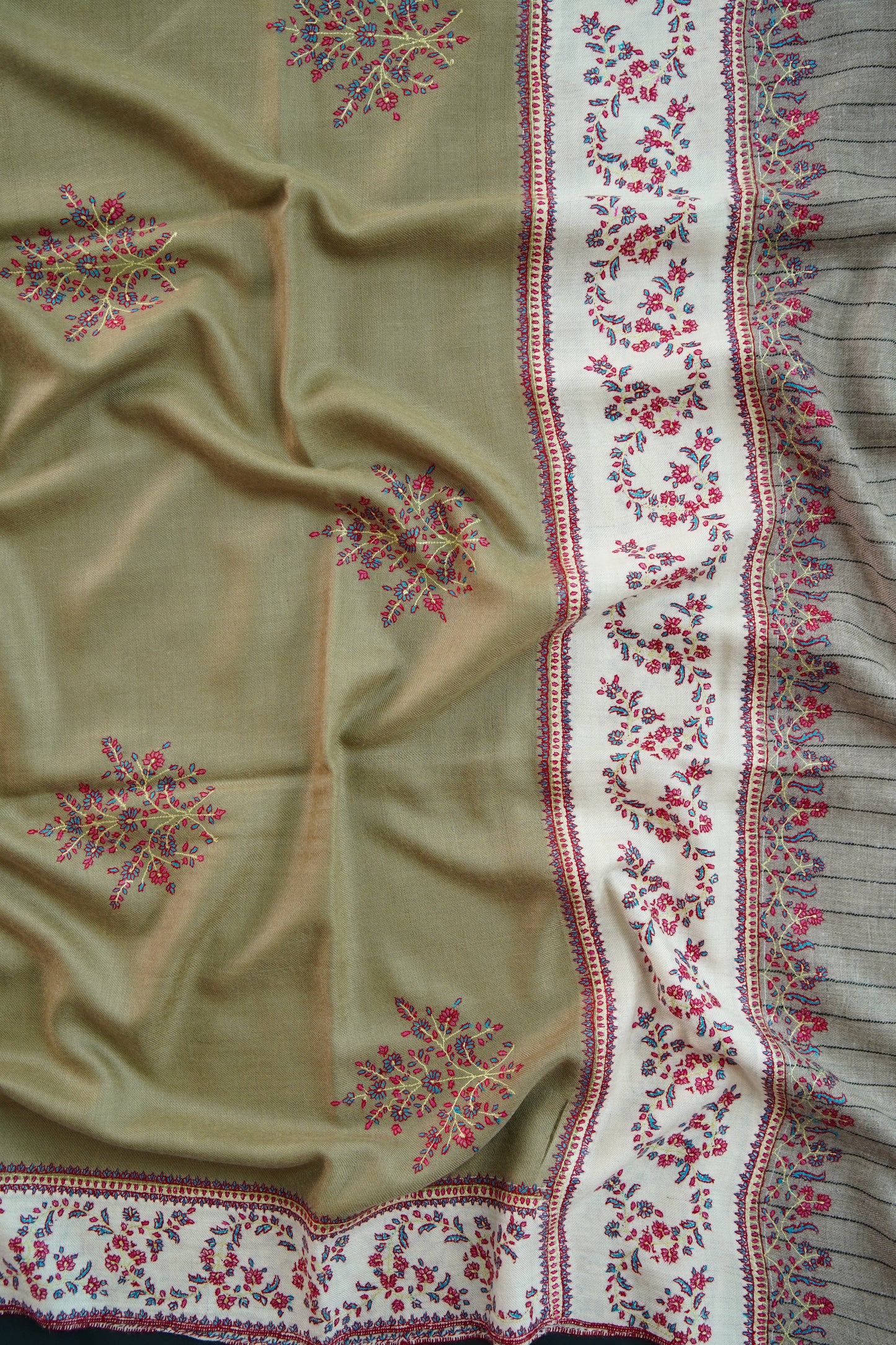 tri-colour GI embroidery pashmina shawl 0031