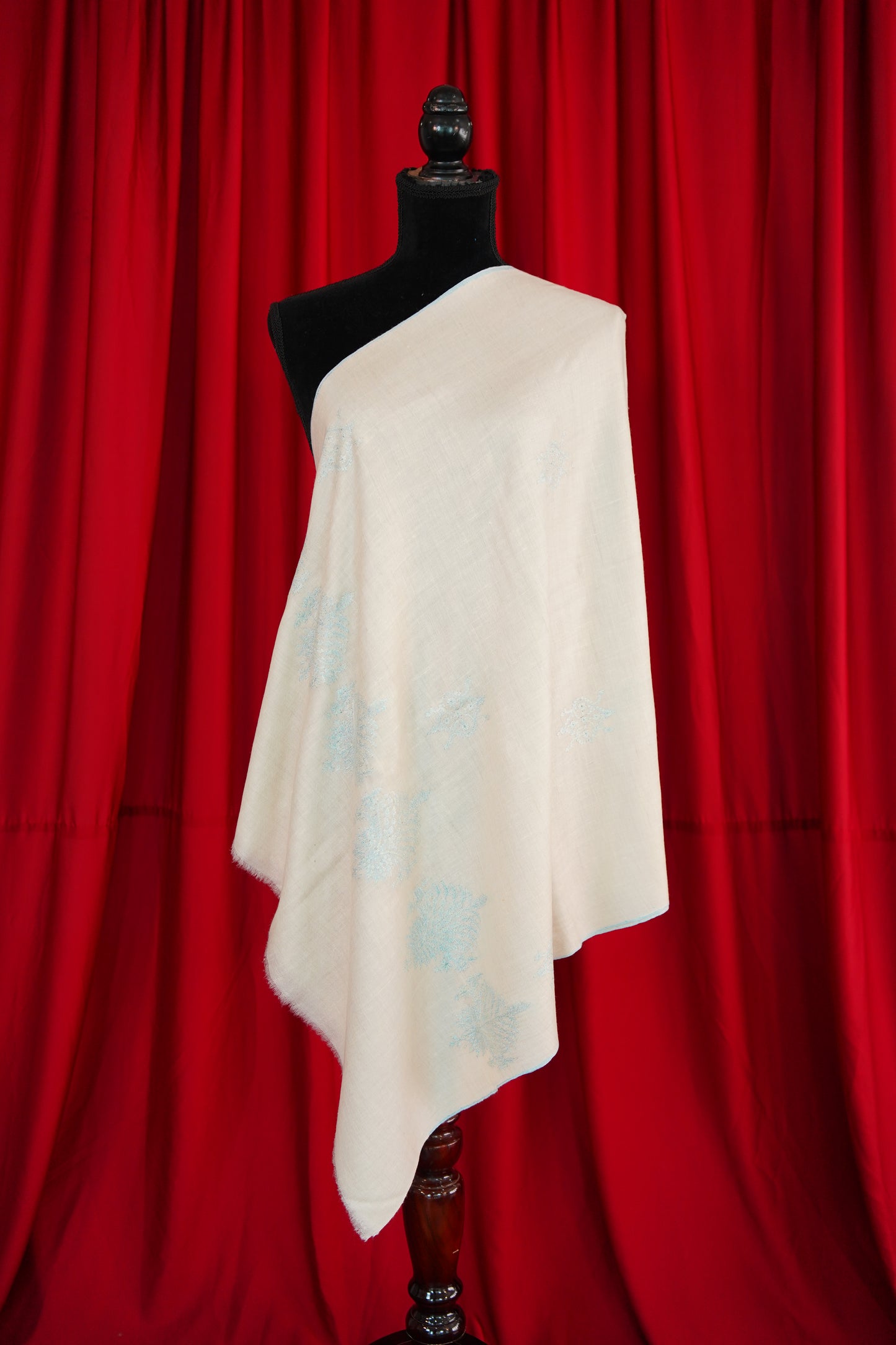 white GI butis embroidery pashmina stole 0036