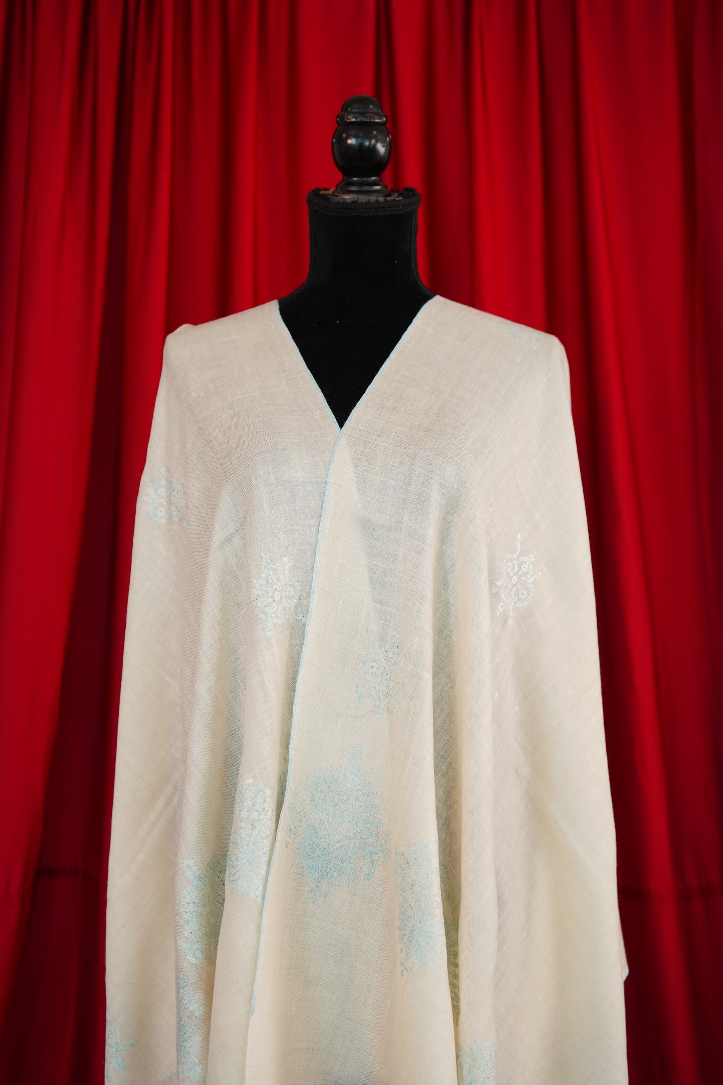 white GI butis embroidery pashmina stole 0036