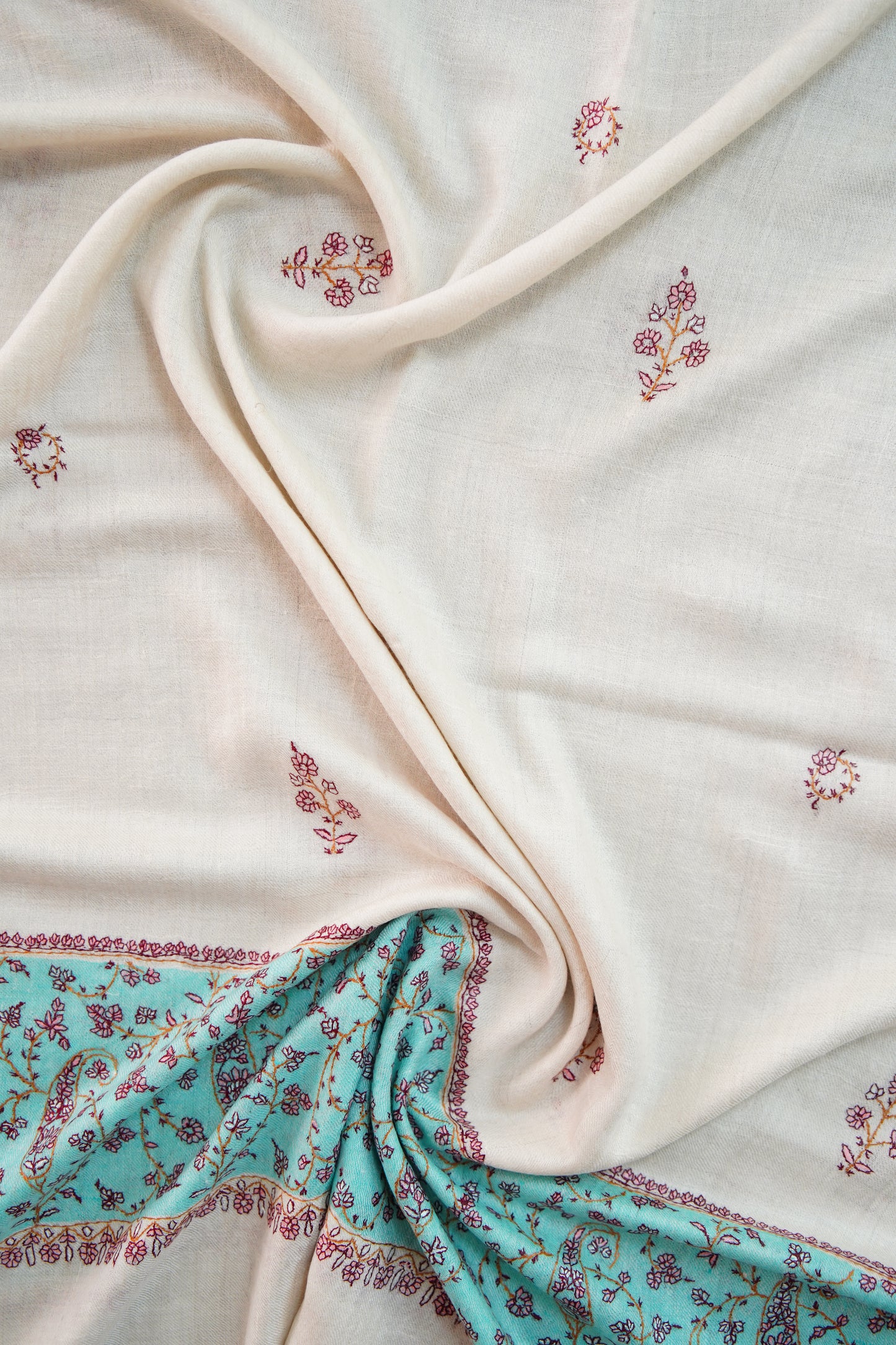 white GI butis embroidery pashmina stole 0039