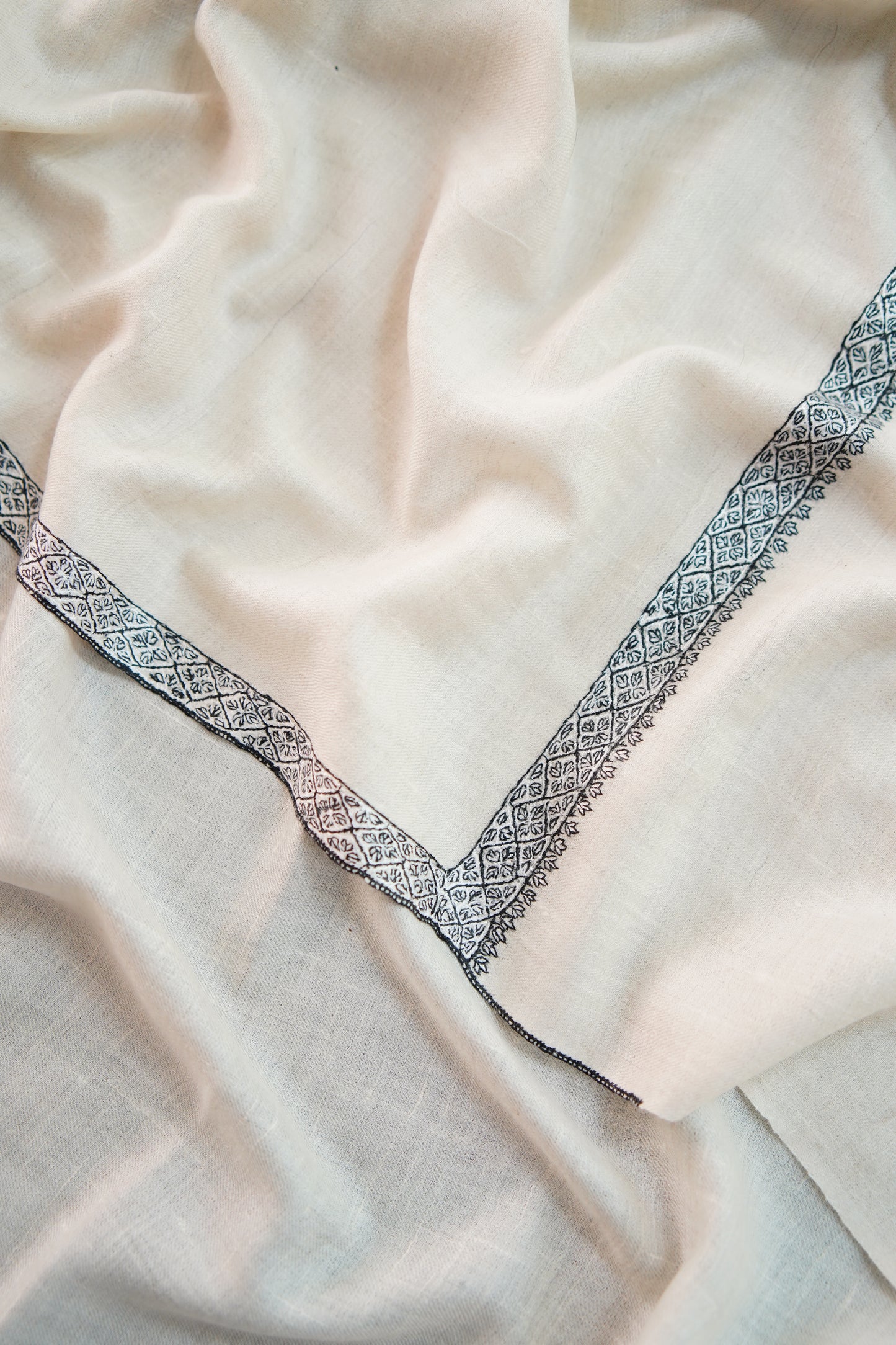 pure white GI embroidery pashmina stole 0040