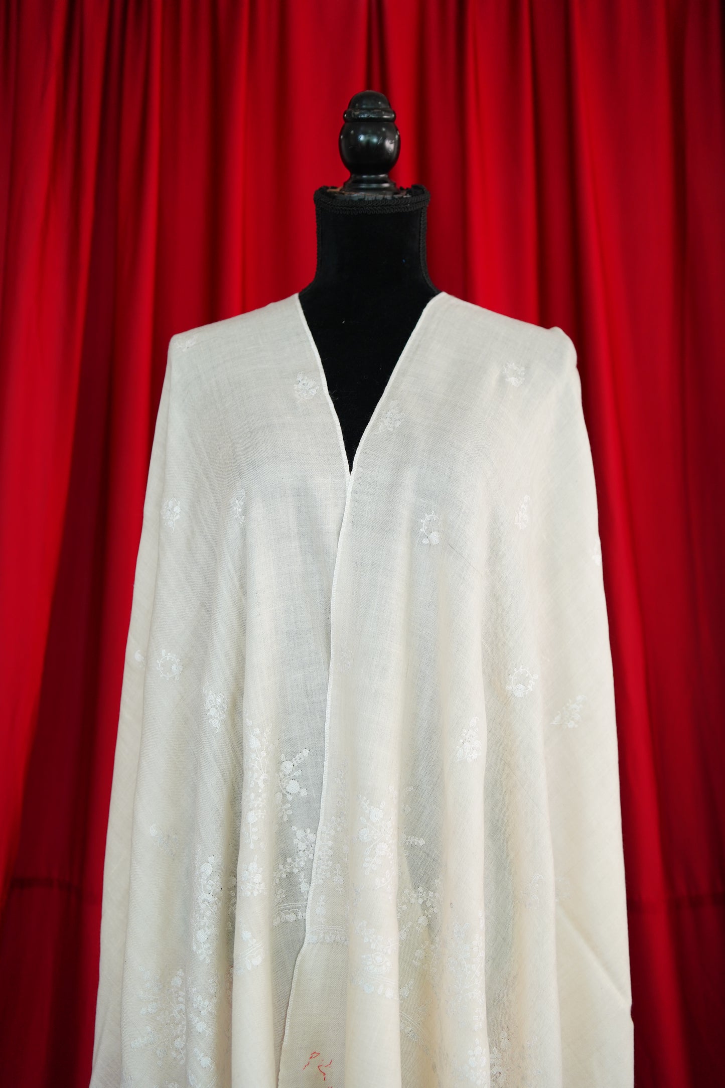 white on white GI embroidery pashmina stole 0041