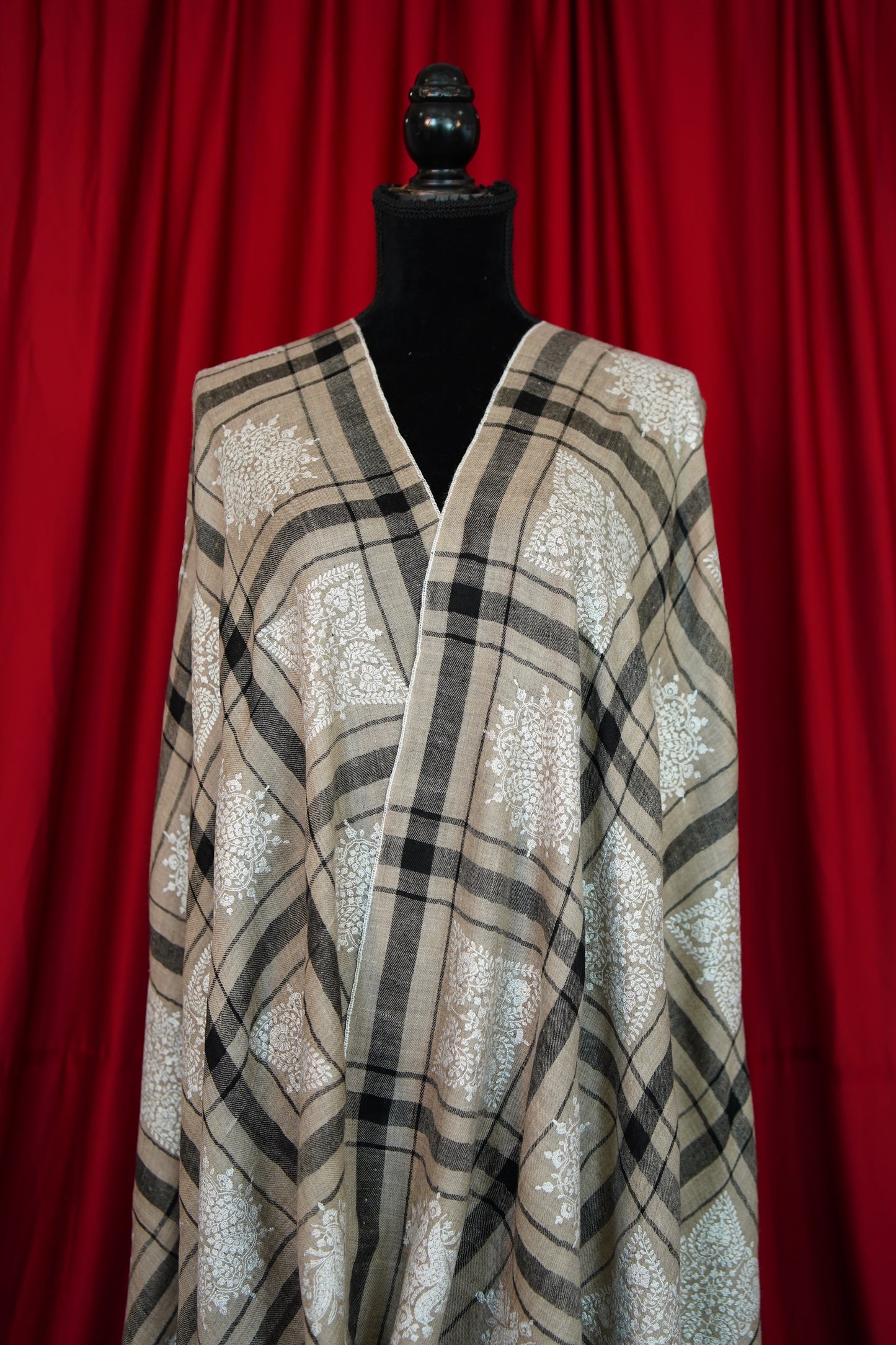 natural and black checked GI butis embroidery pashmina shawl 0070