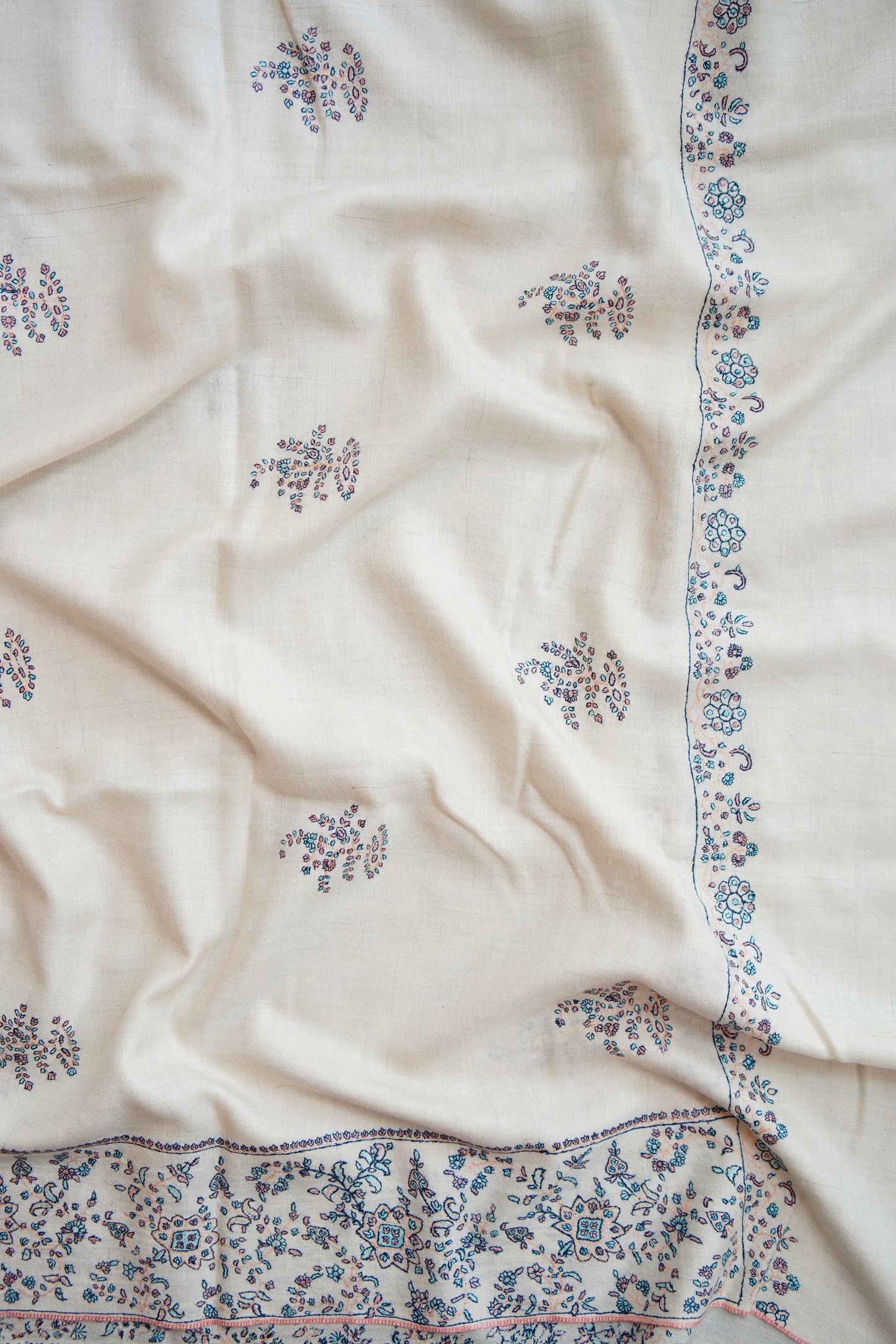 white GI butis embroidery pashmina shawl 0072