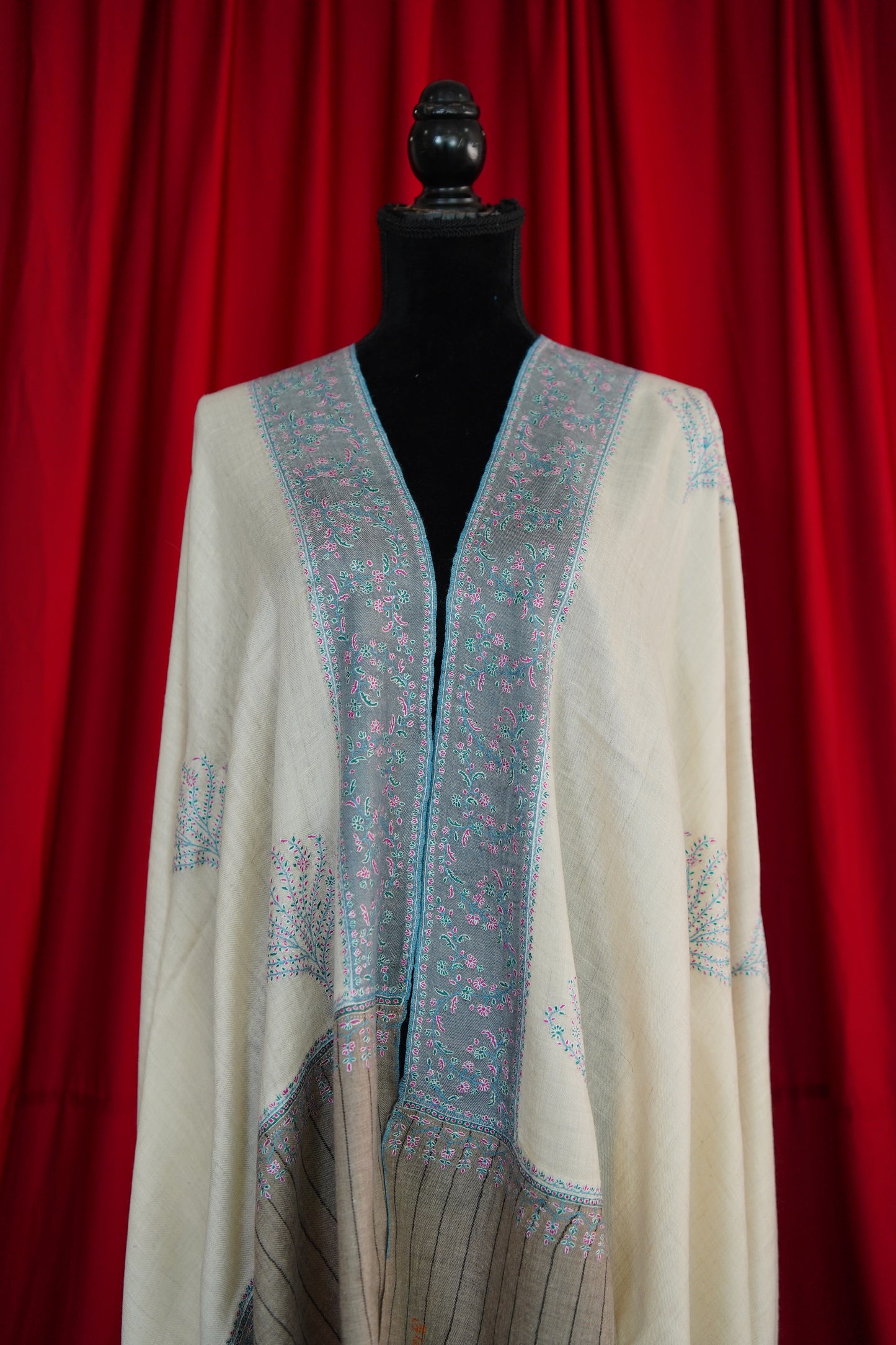 white GI embroidery pashmina shawl 0077