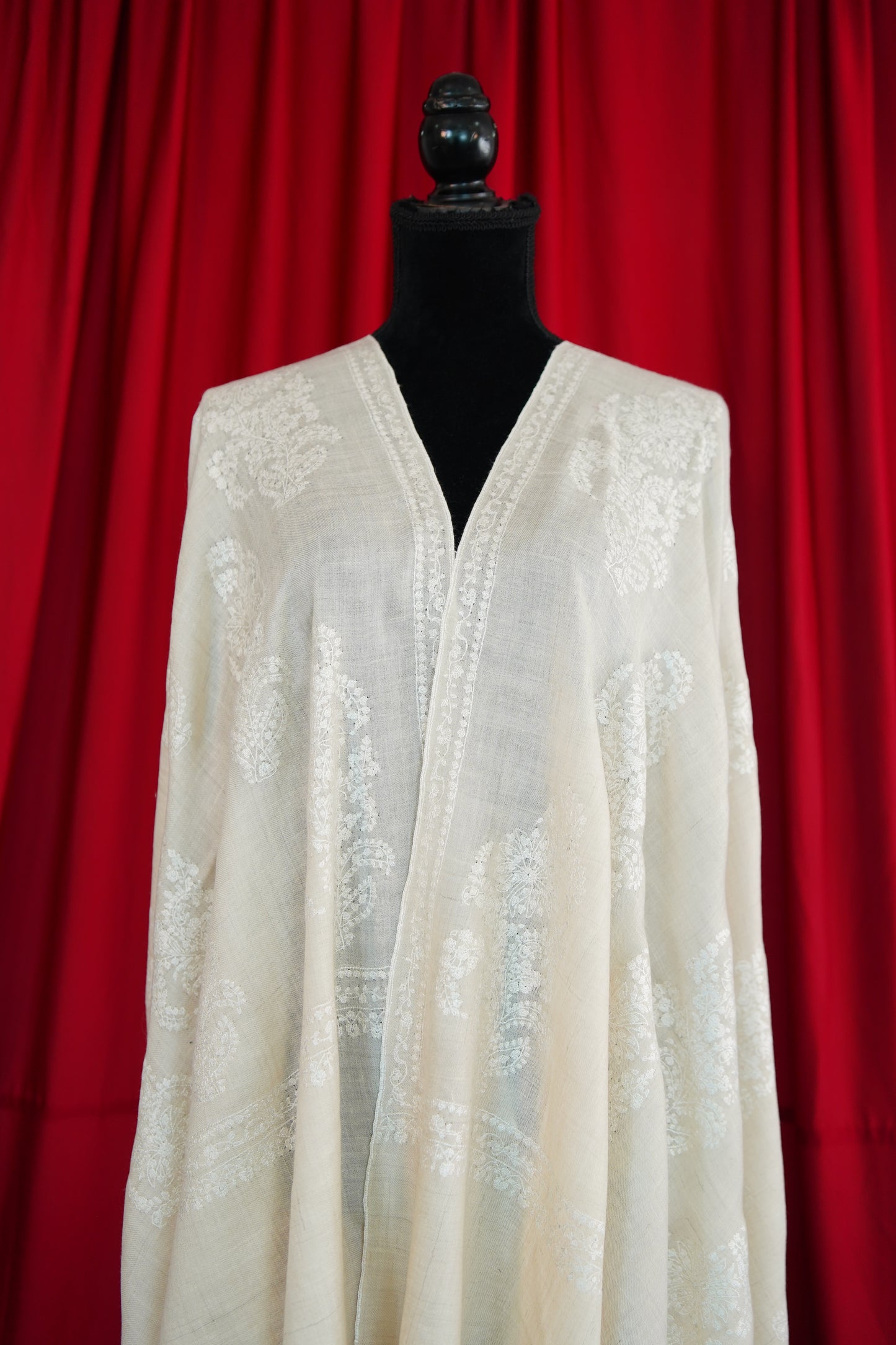 white on white GI butis embroidery pashmina shawl 0092