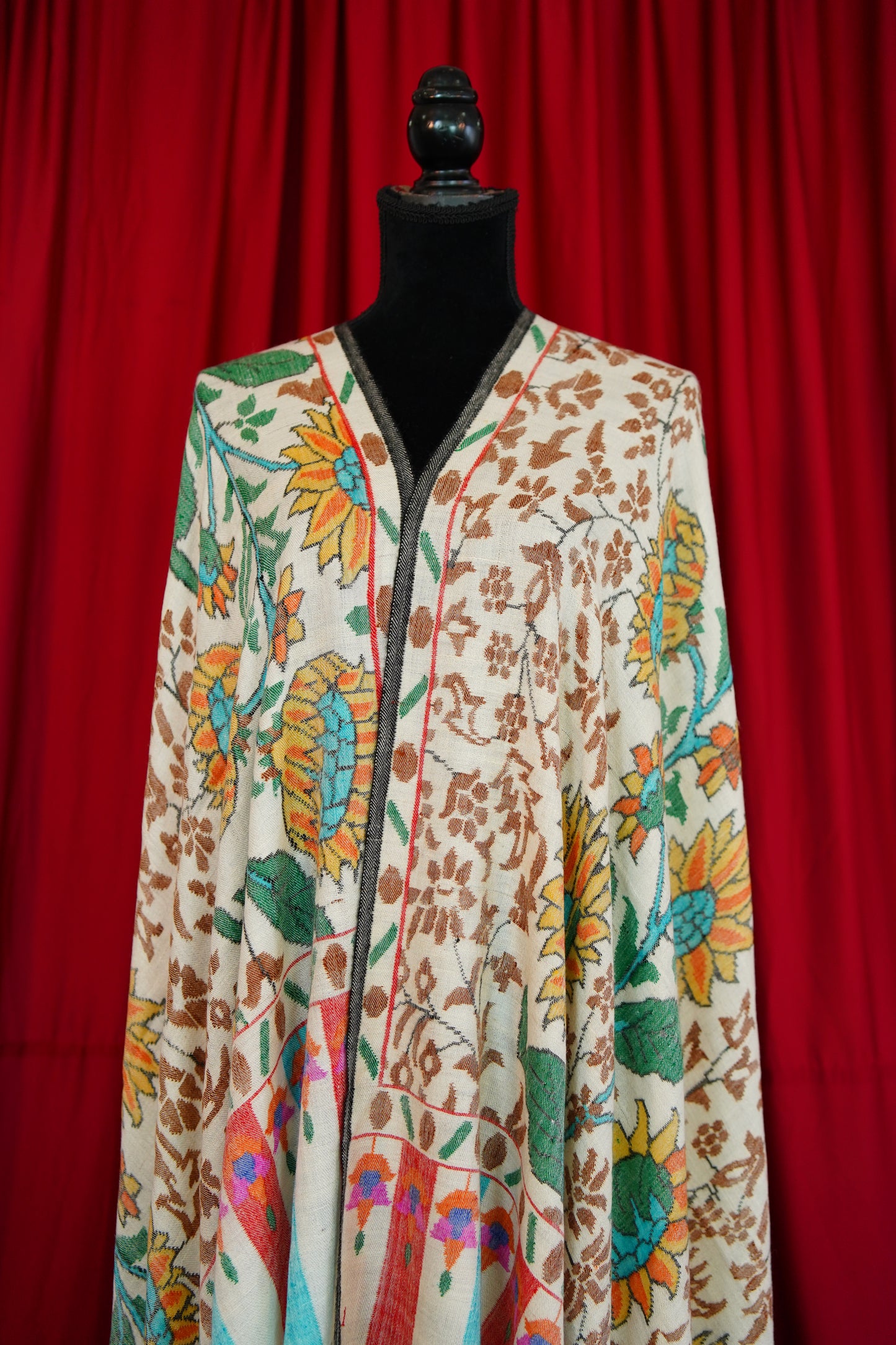 white sunflowers GI kani jamma pashmina shawl 0124