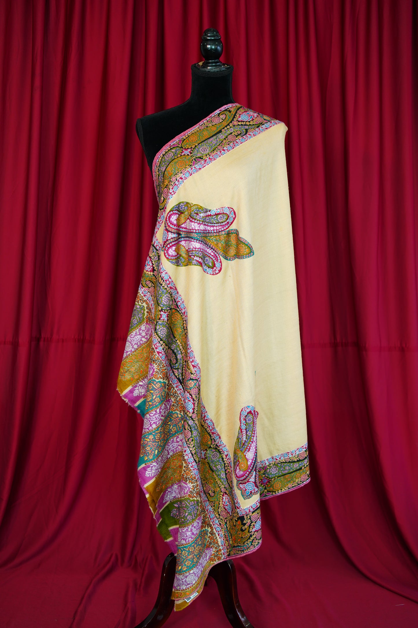 creamy banana GI embroidery pashmina shawl 0131