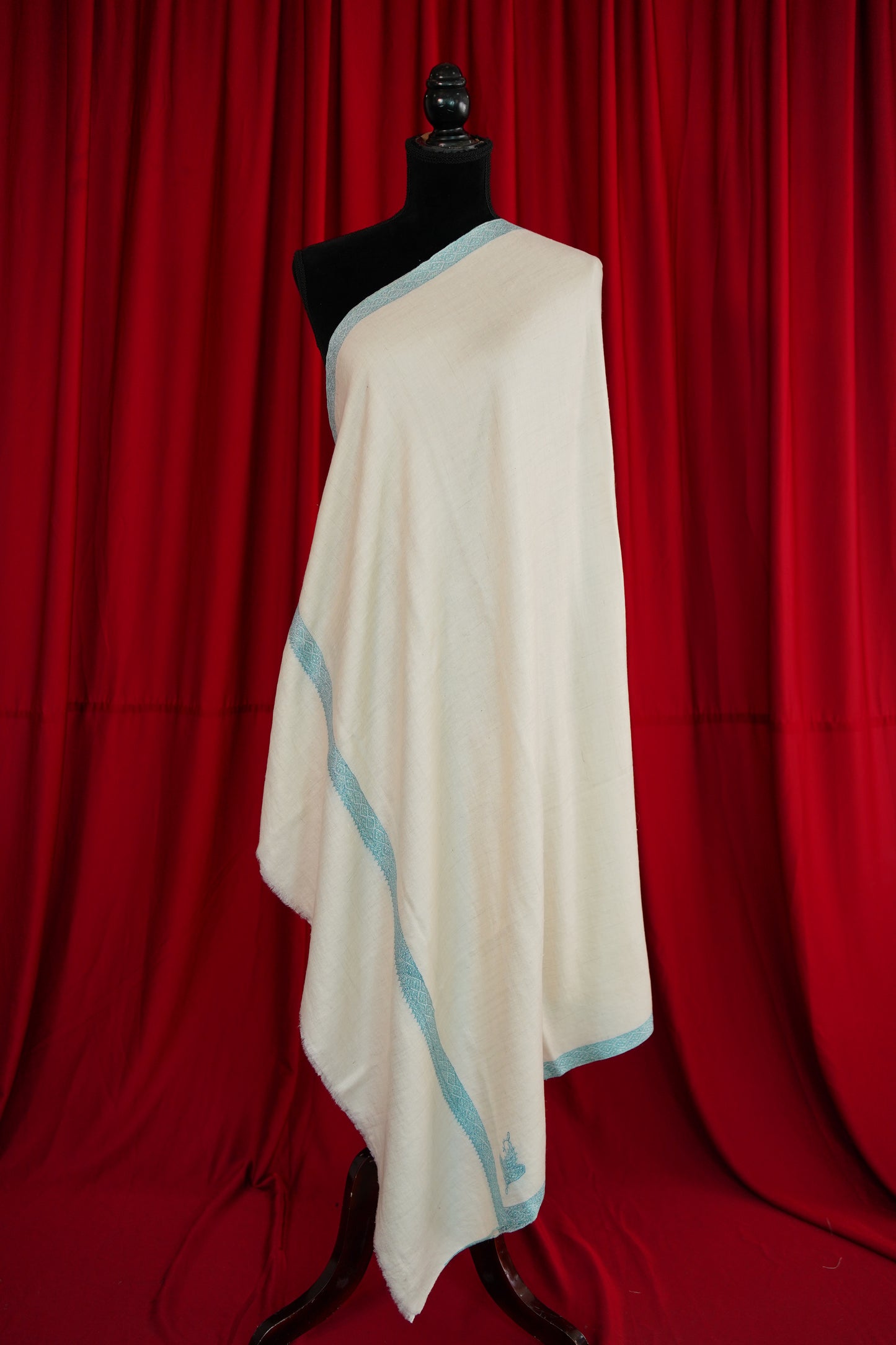 white GI embroidery pashmina shawl 0137