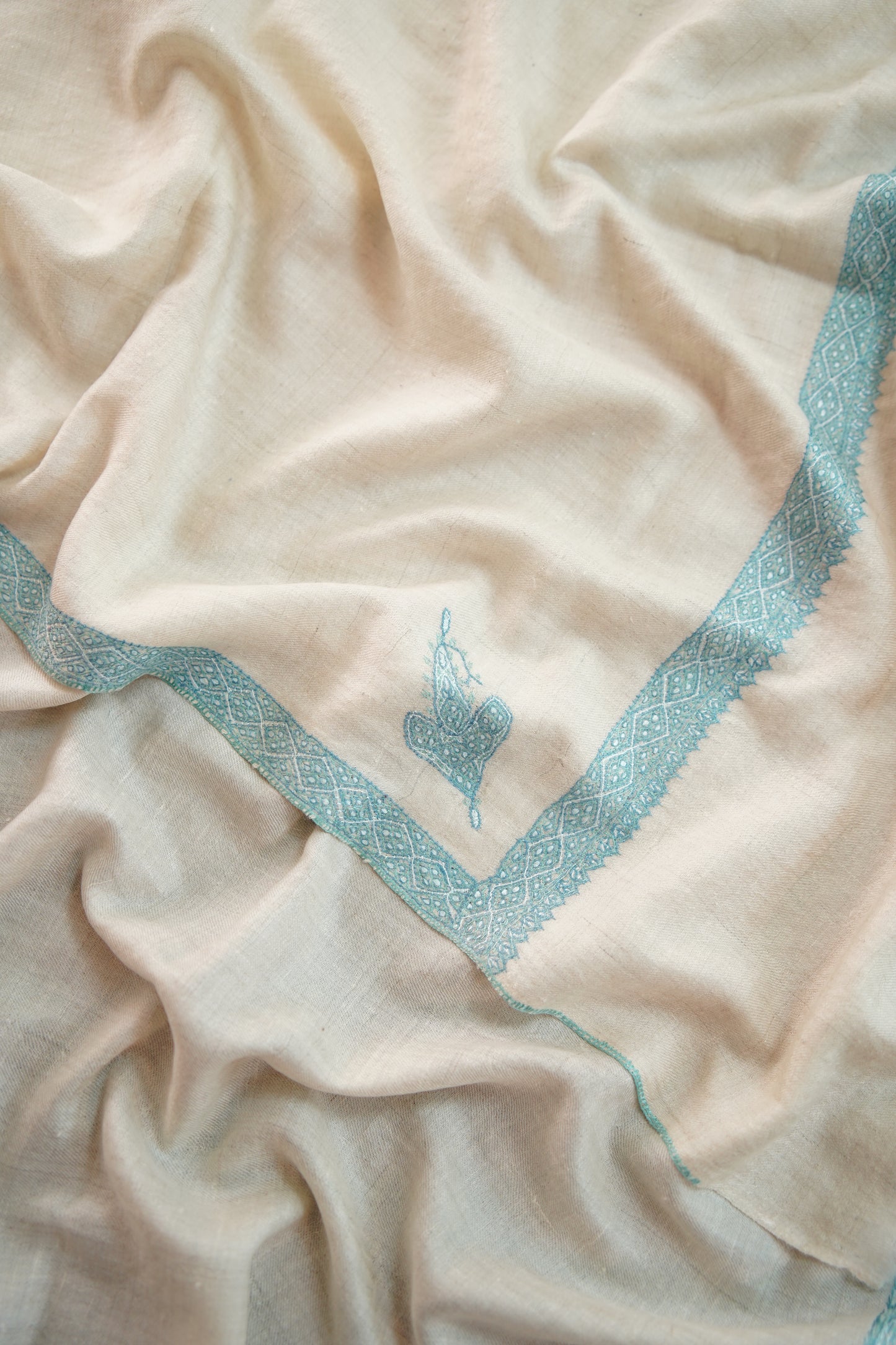white GI embroidery pashmina shawl 0137