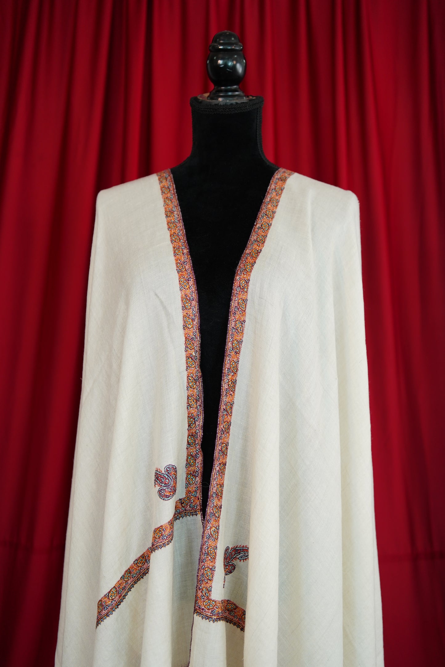 white GI embroidery pashmina shawl 0150