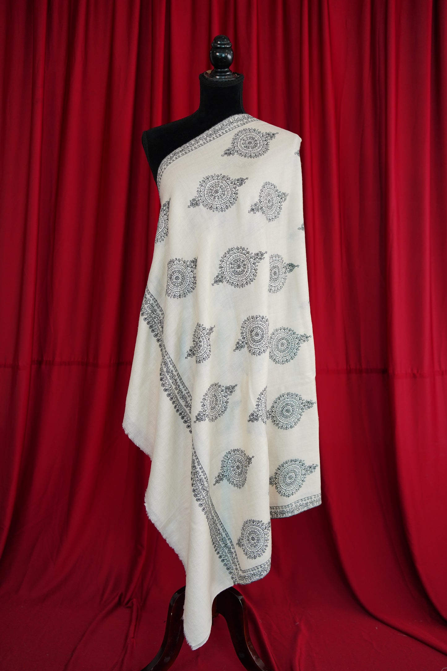pure white GI butis embroidery pashmina shawl 0157