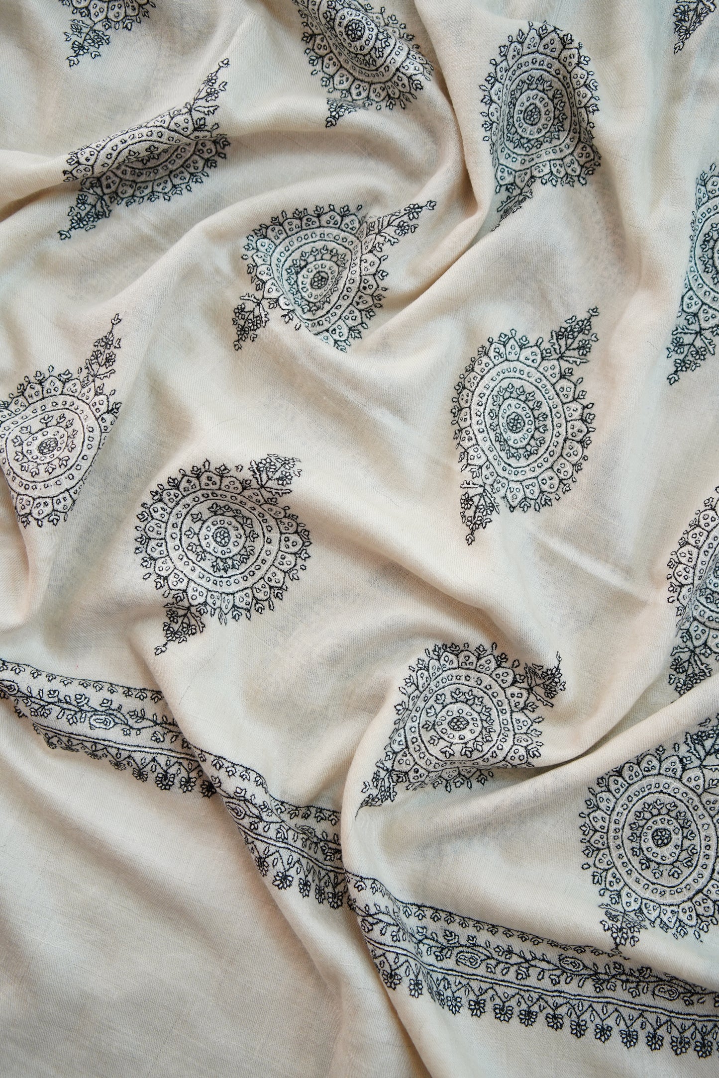 pure white GI butis embroidery pashmina shawl 0157