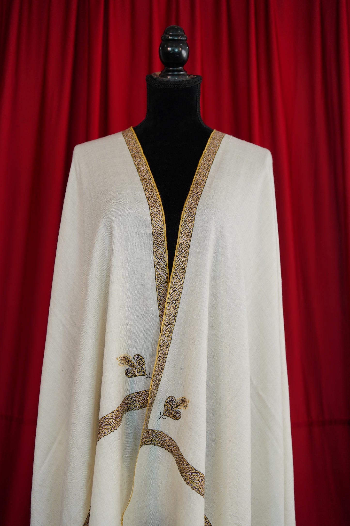 pure white GI embroidery pashmina shawl 0160