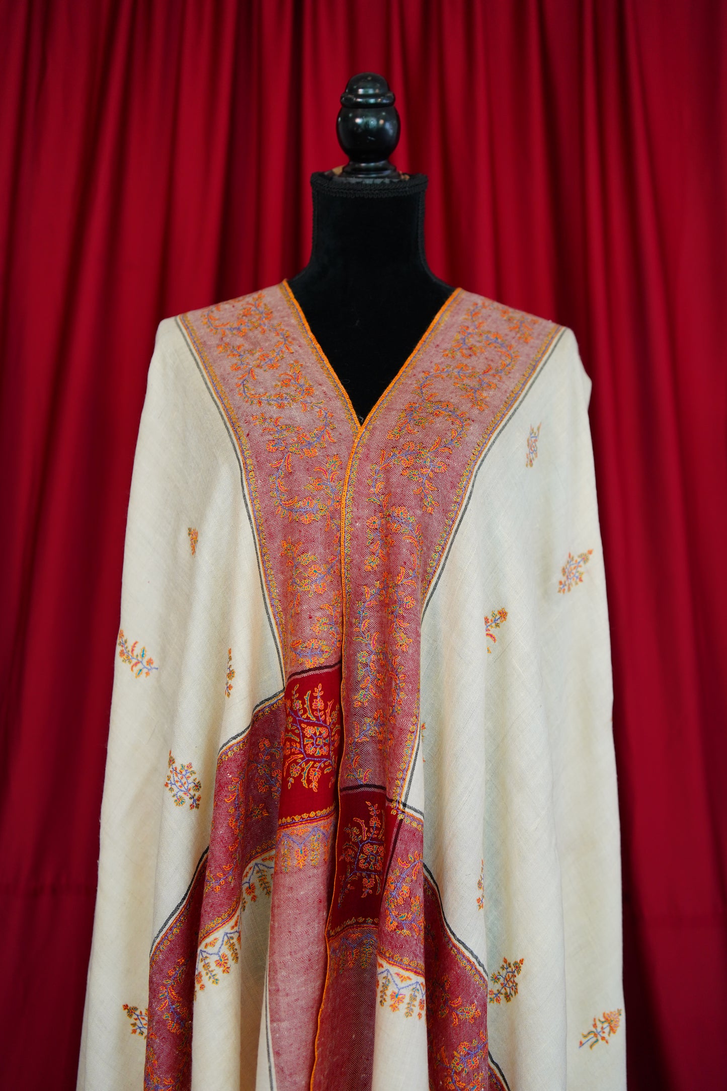 white and red GI butis embroidery pashmina shawl 0168