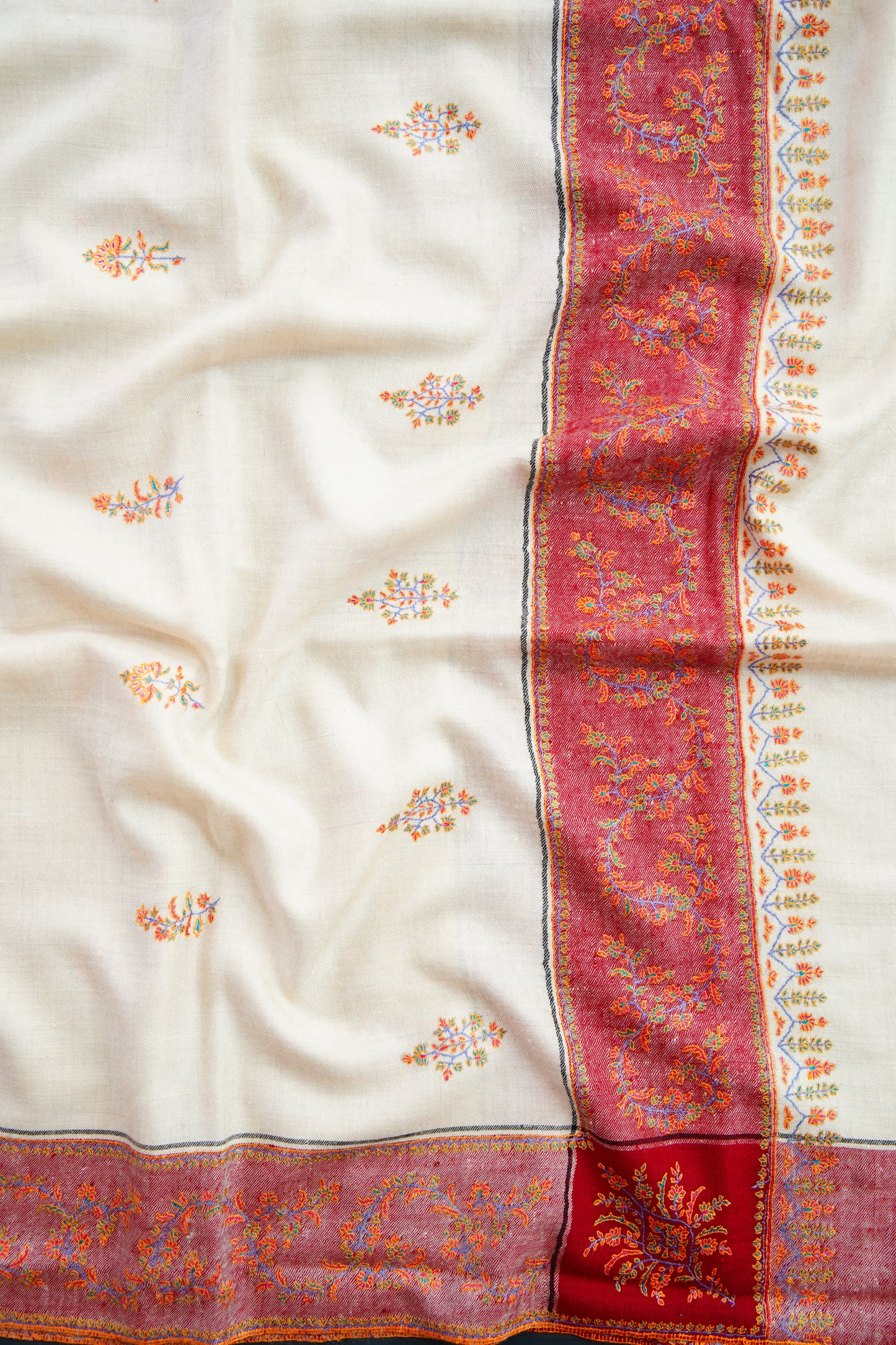 white and red GI butis embroidery pashmina shawl 0168