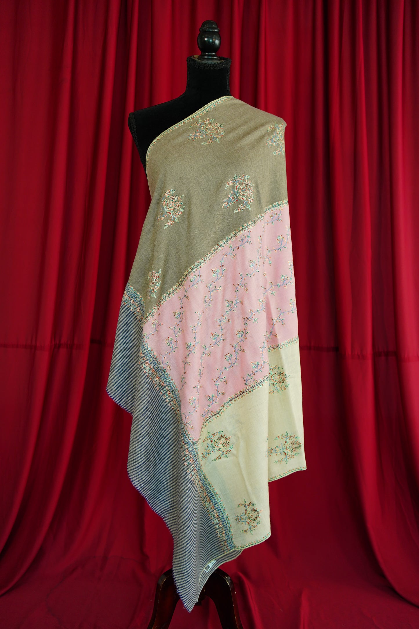 tri-colour GI embroidery pashmina shawl 0189
