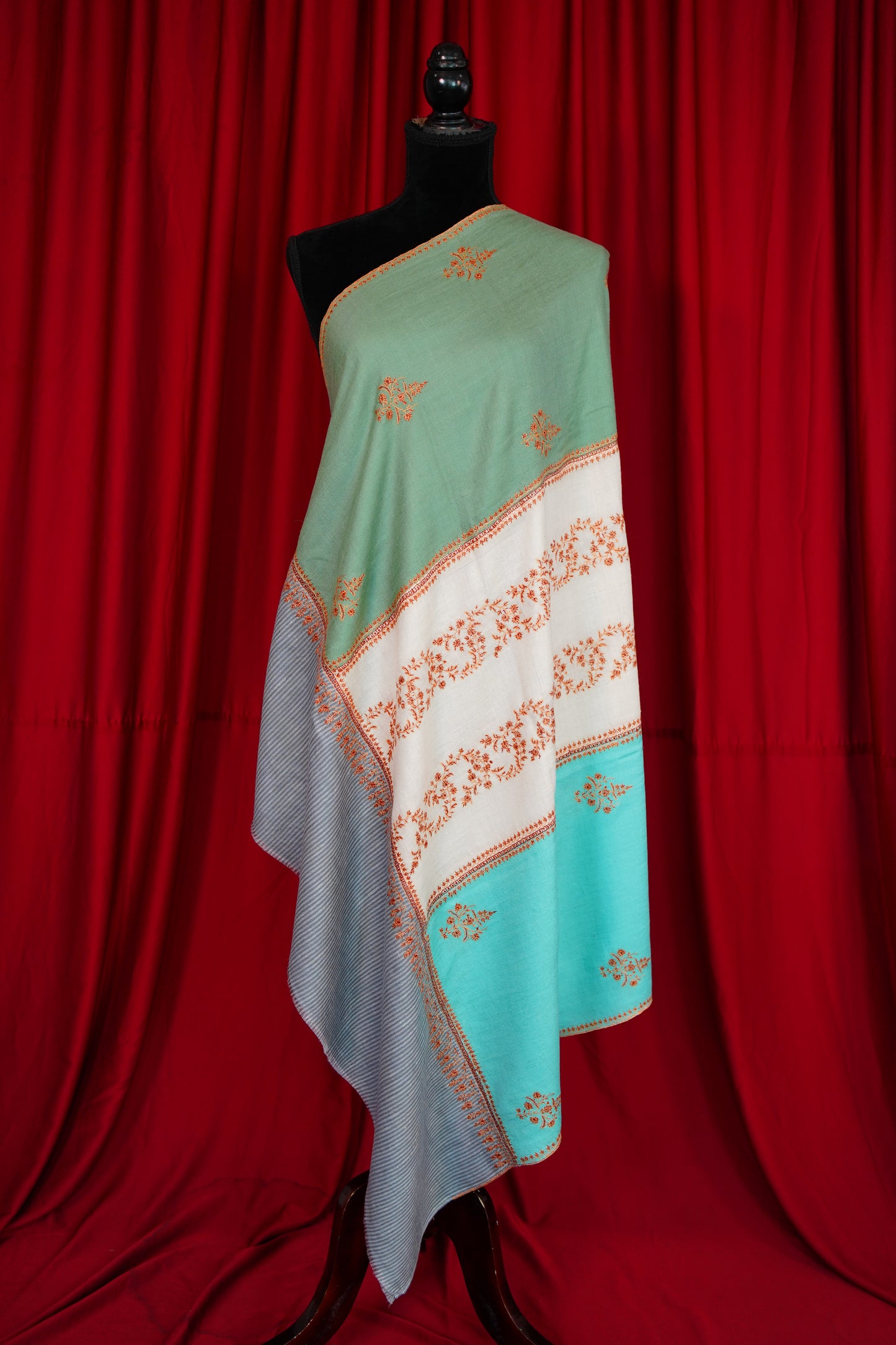 tri-colour GI embroidery pashmina shawl 0193