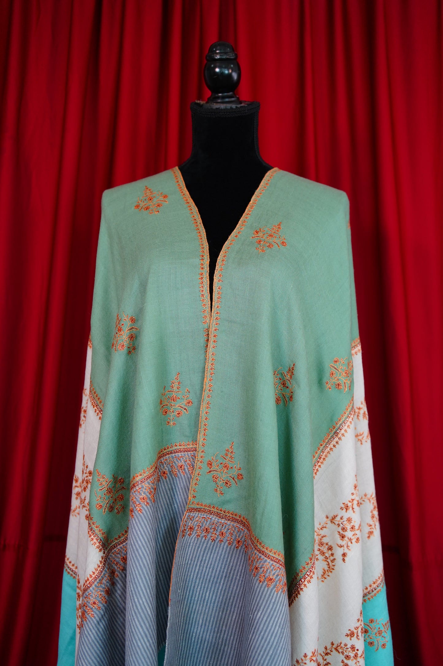 tri-colour GI embroidery pashmina shawl 0193