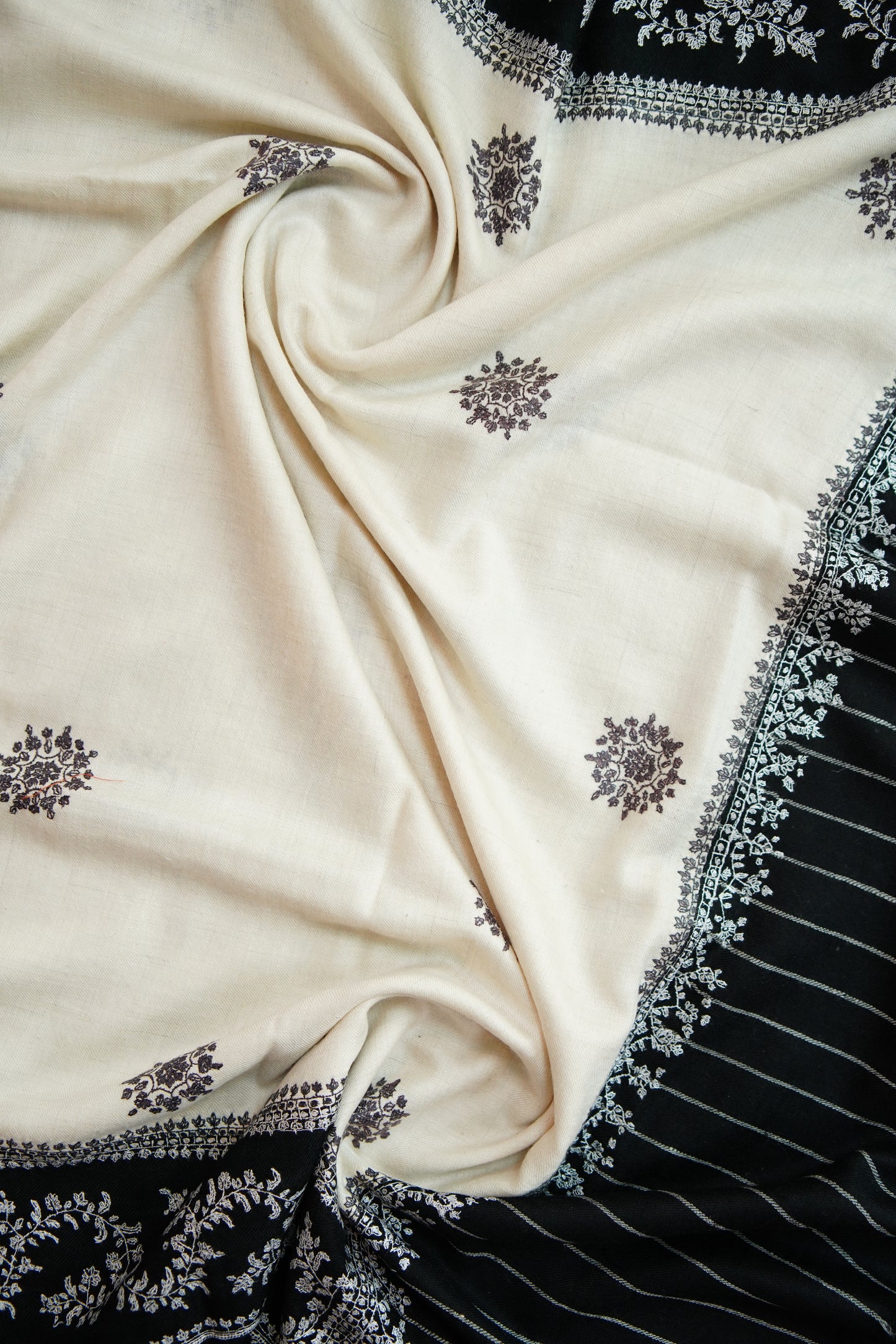 white and black GI butis embroidery pashmina shawl 0195