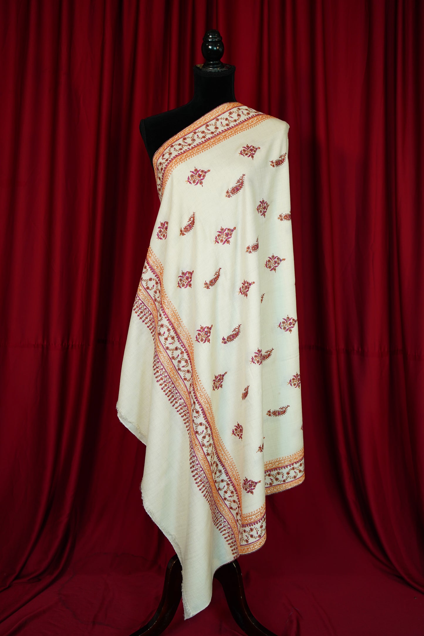 pure white GI butis embroidery pashmina shawl 0202