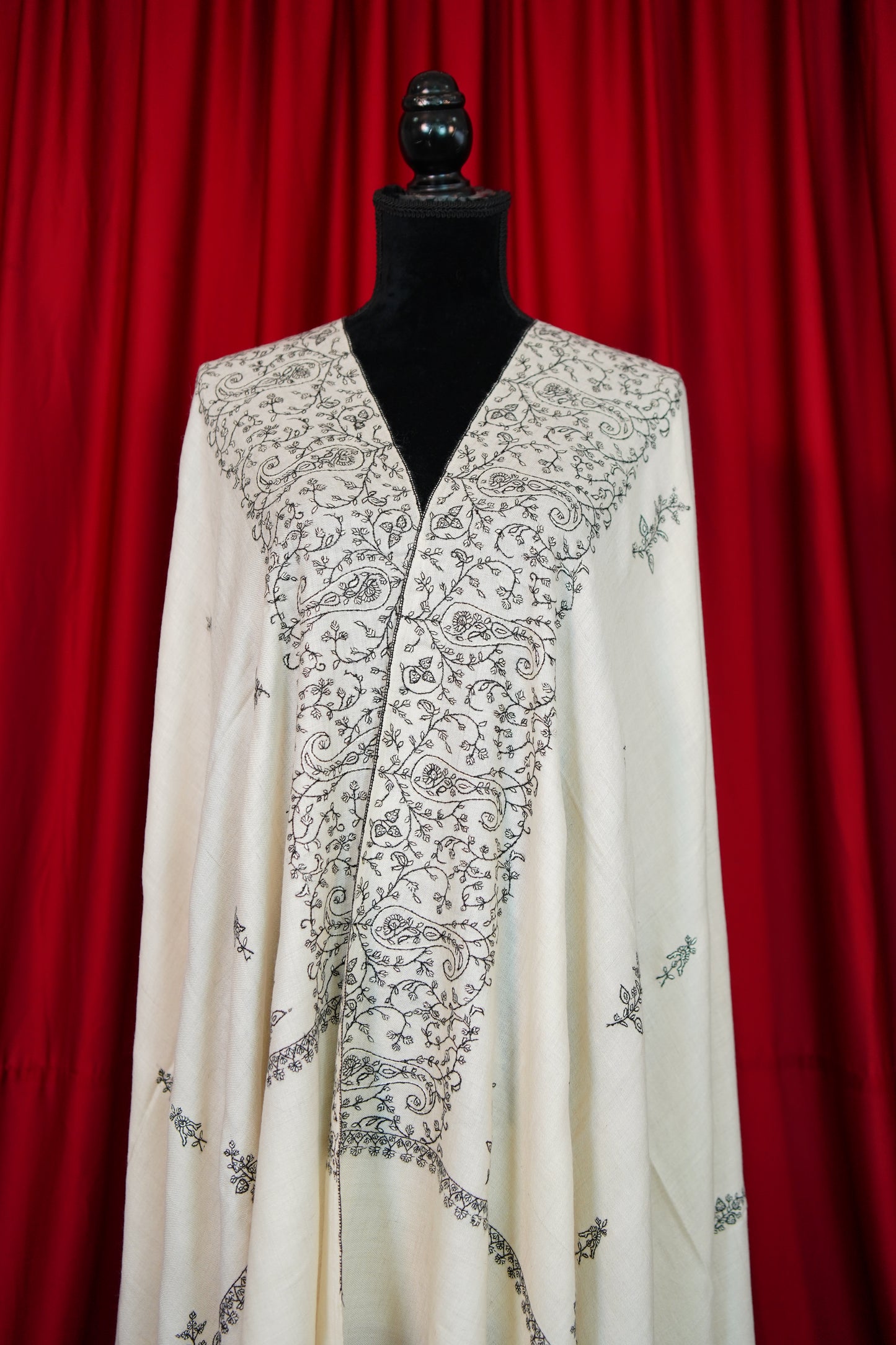 pure white GI butis embroidery pashmina shawl 0207