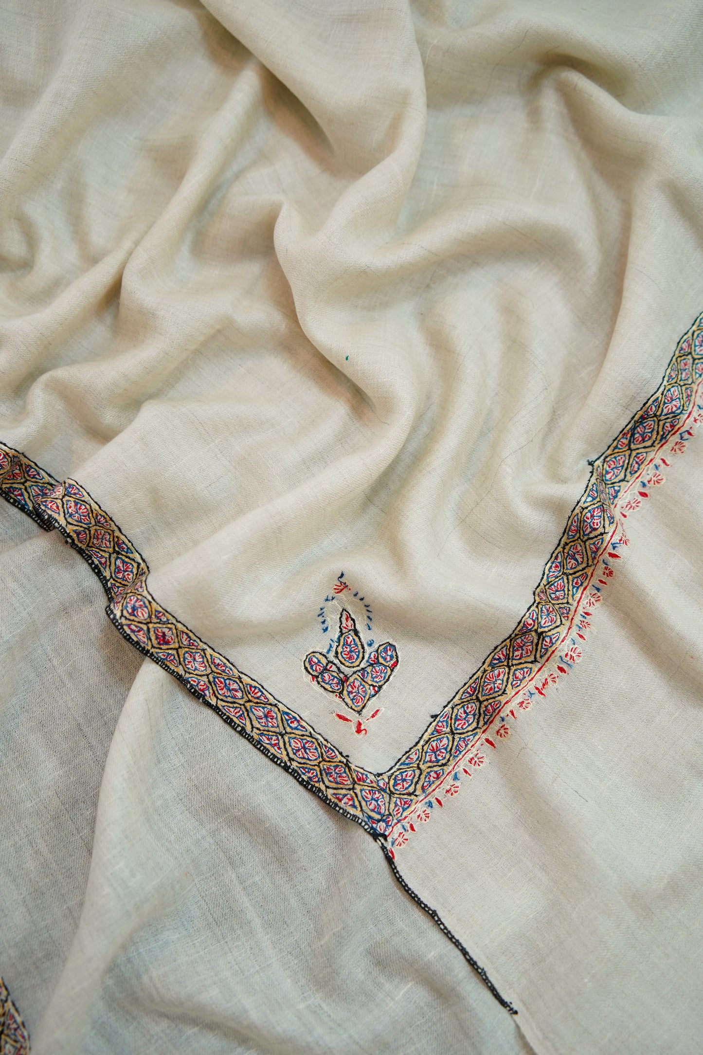 creamy white GI embroidery pashmina stole 0222