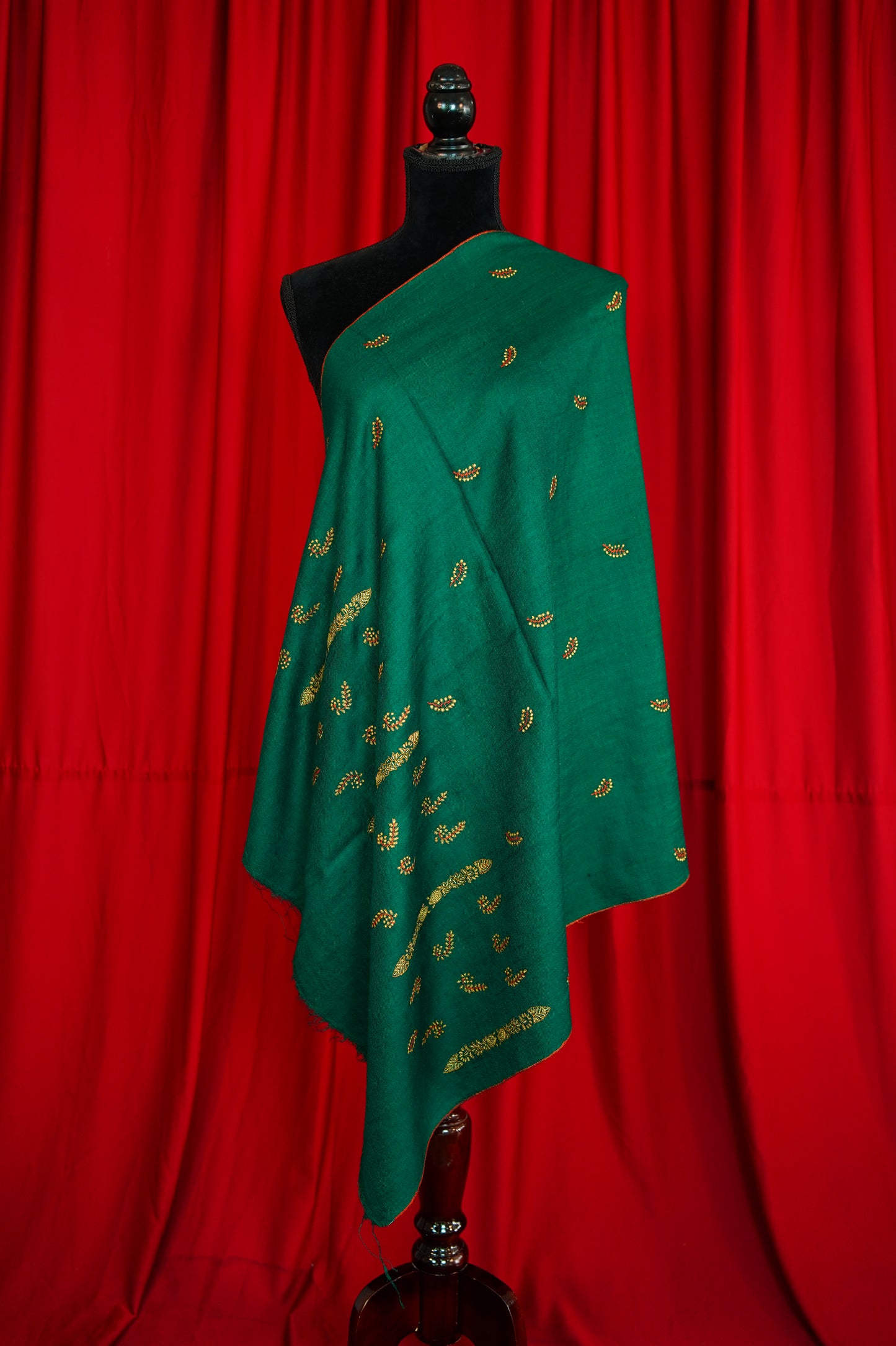 green GI butis embroidery pashmina stole 0241