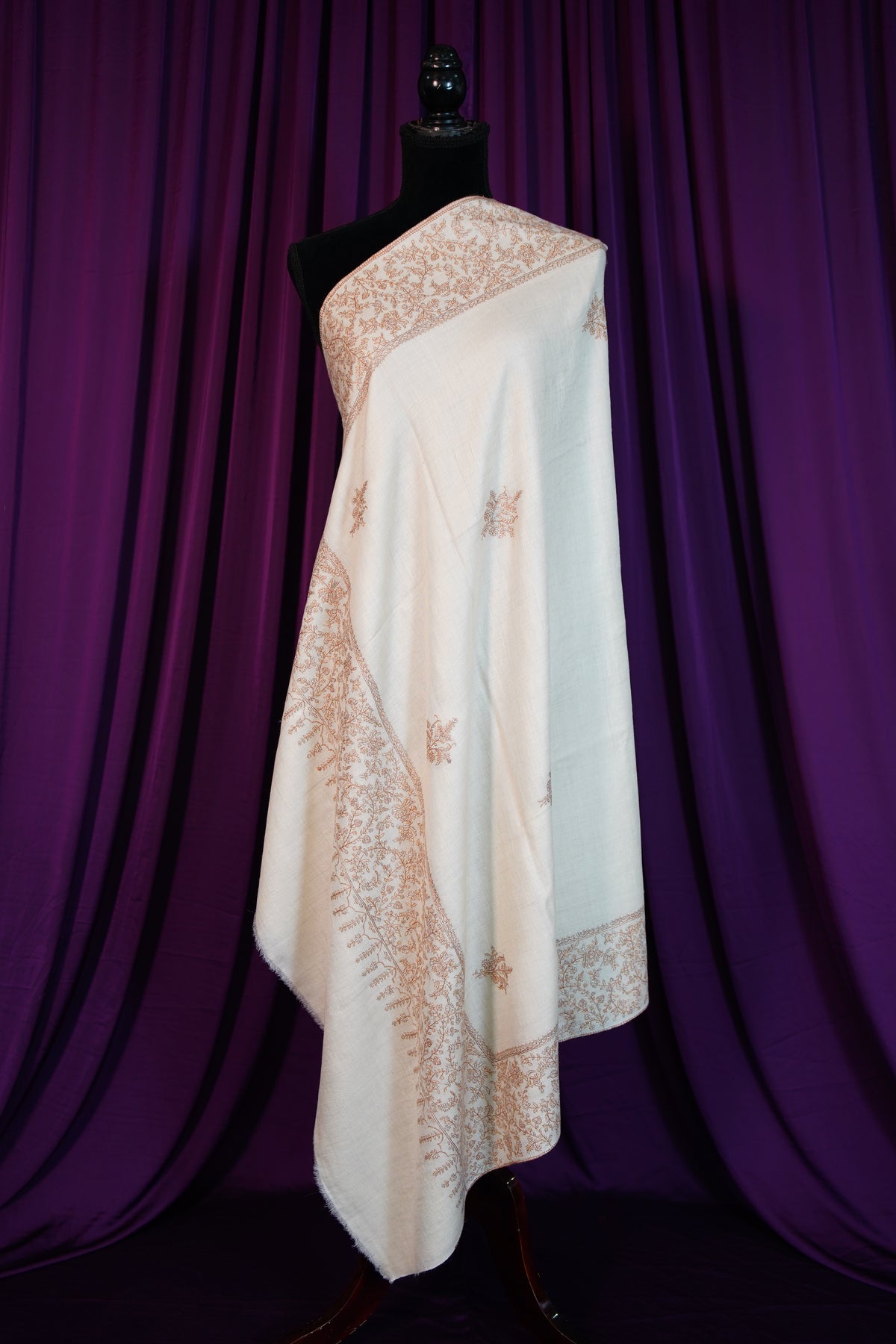 off-white GI butis embroidery pashmina shawl 0279