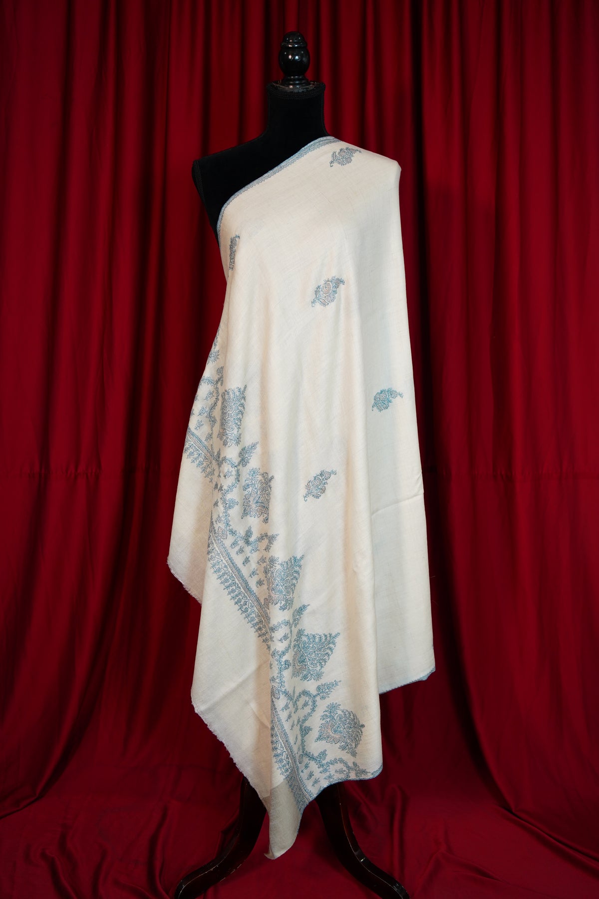 pure white GI butis embroidery pashmina shawl 0284