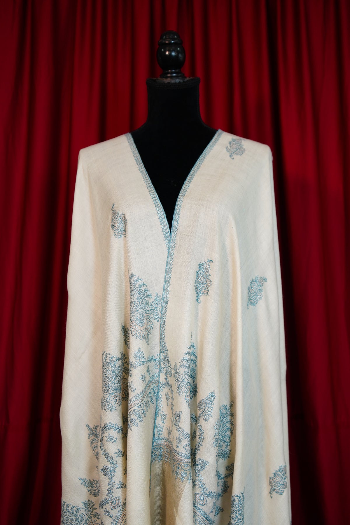 pure white GI butis embroidery pashmina shawl 0284