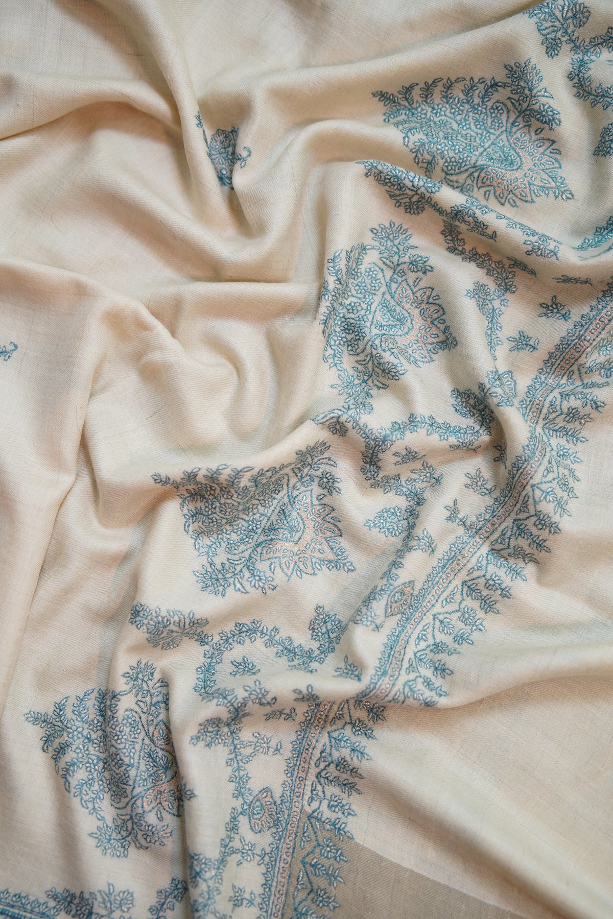 pure white GI butis embroidery pashmina shawl 0284