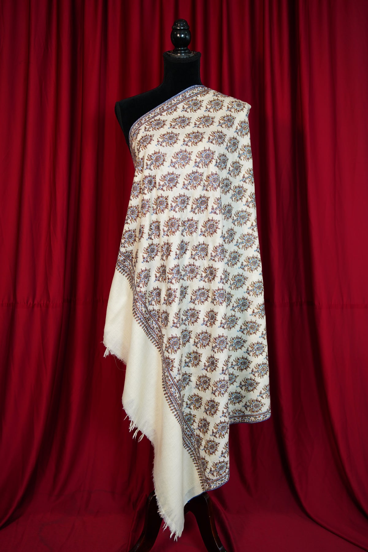 white GI butis jamma embroidery pashmina shawl 0288