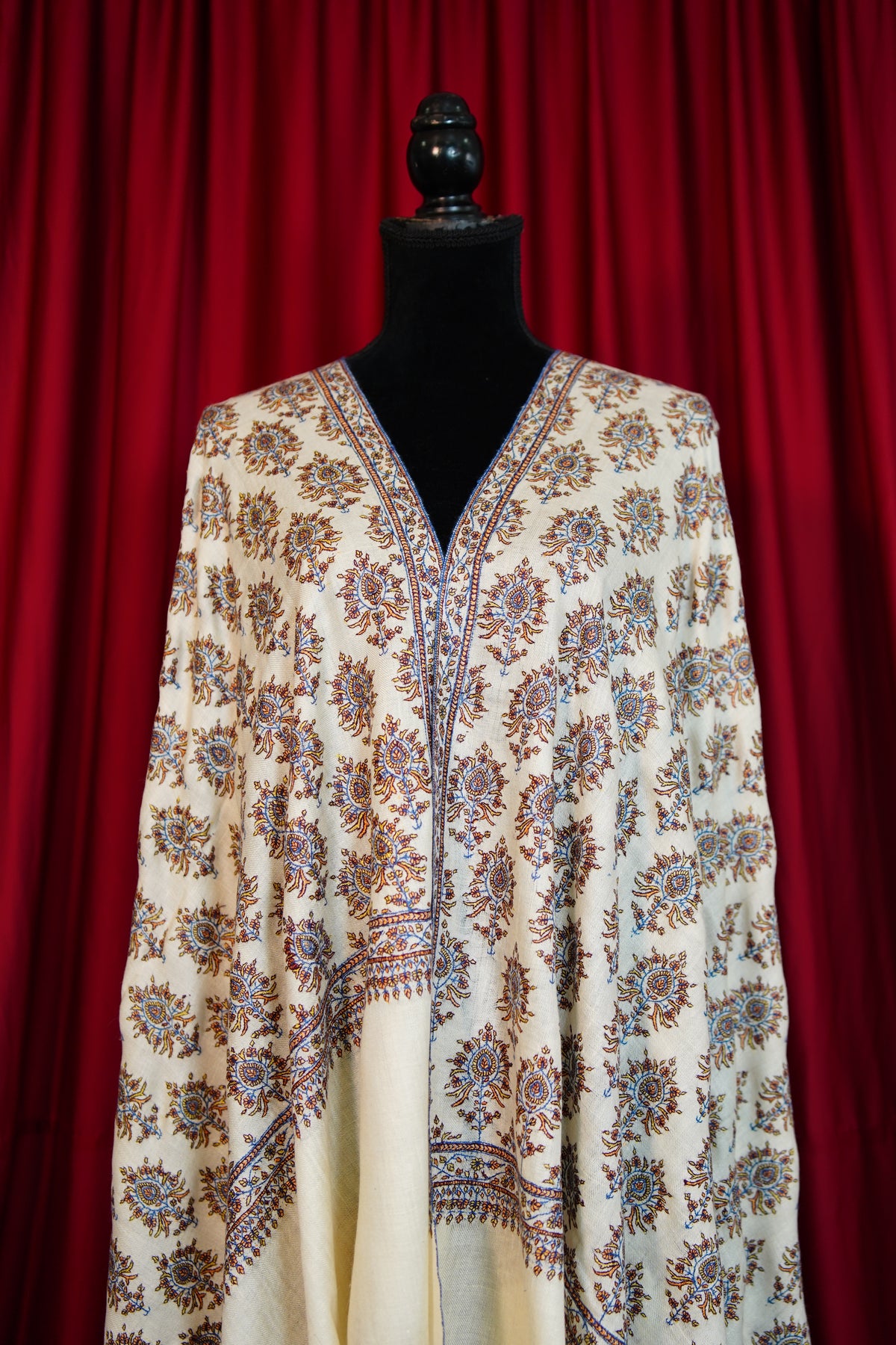 white GI butis jamma embroidery pashmina shawl 0288